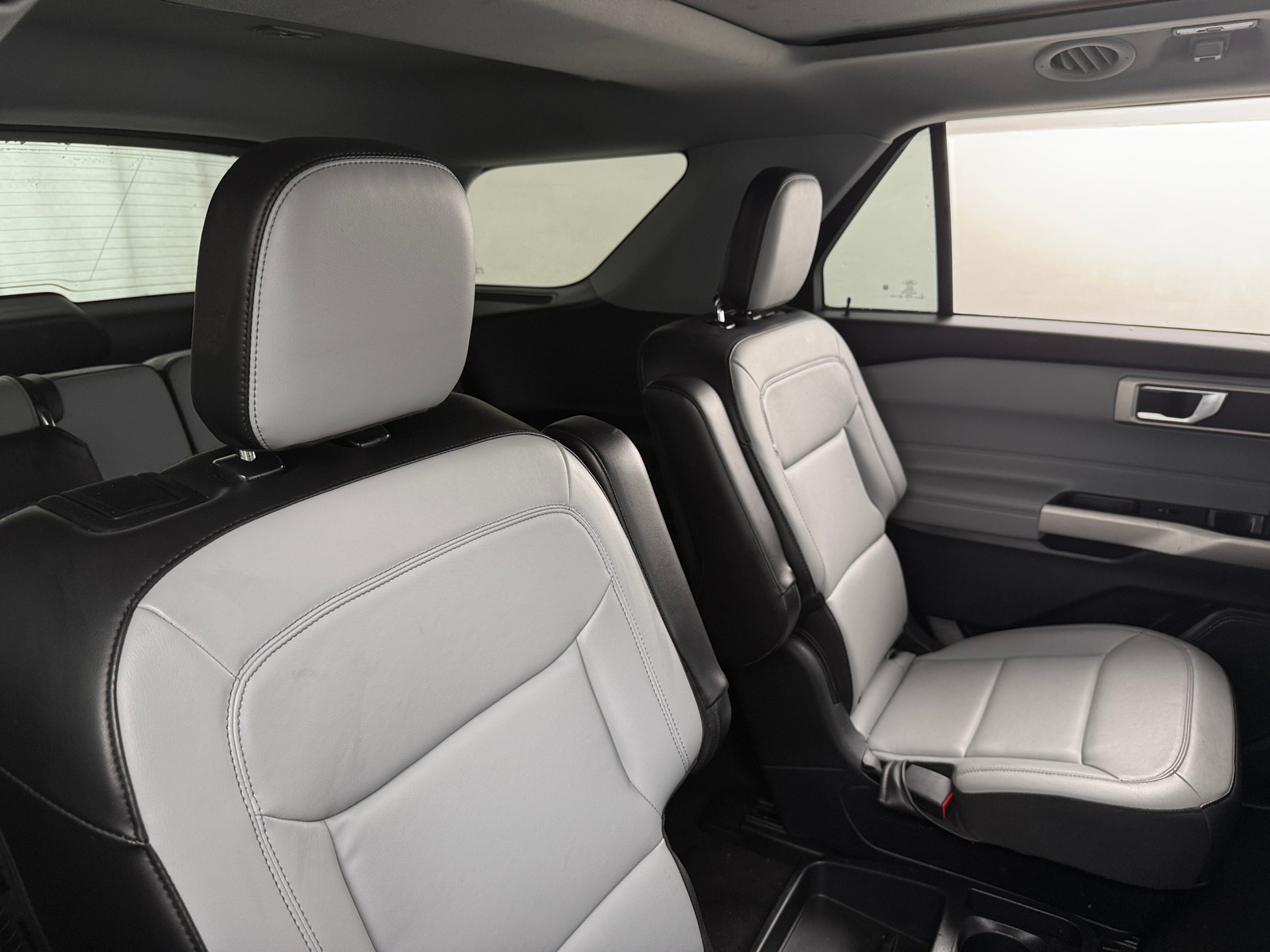 Thumbnail: 2021 Ford Explorer - 6