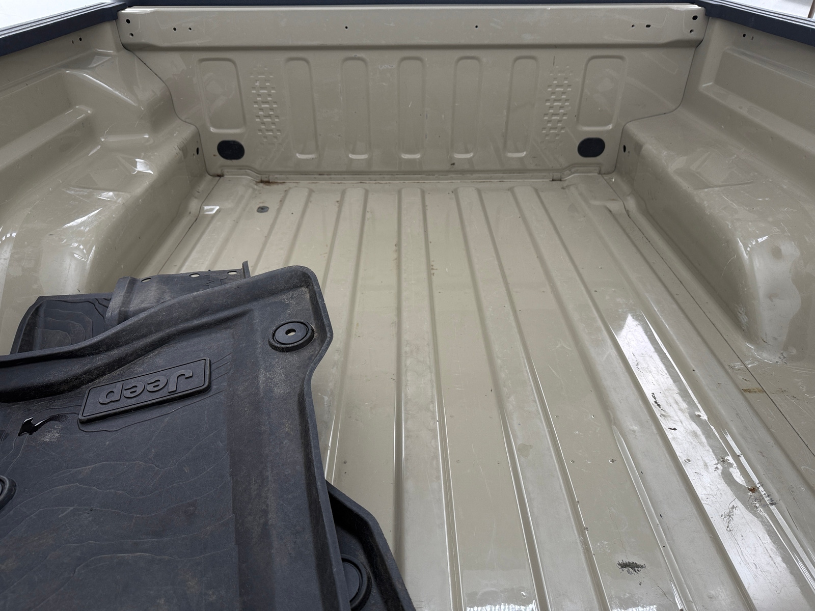 Thumbnail: 2020 Jeep Gladiator - 7