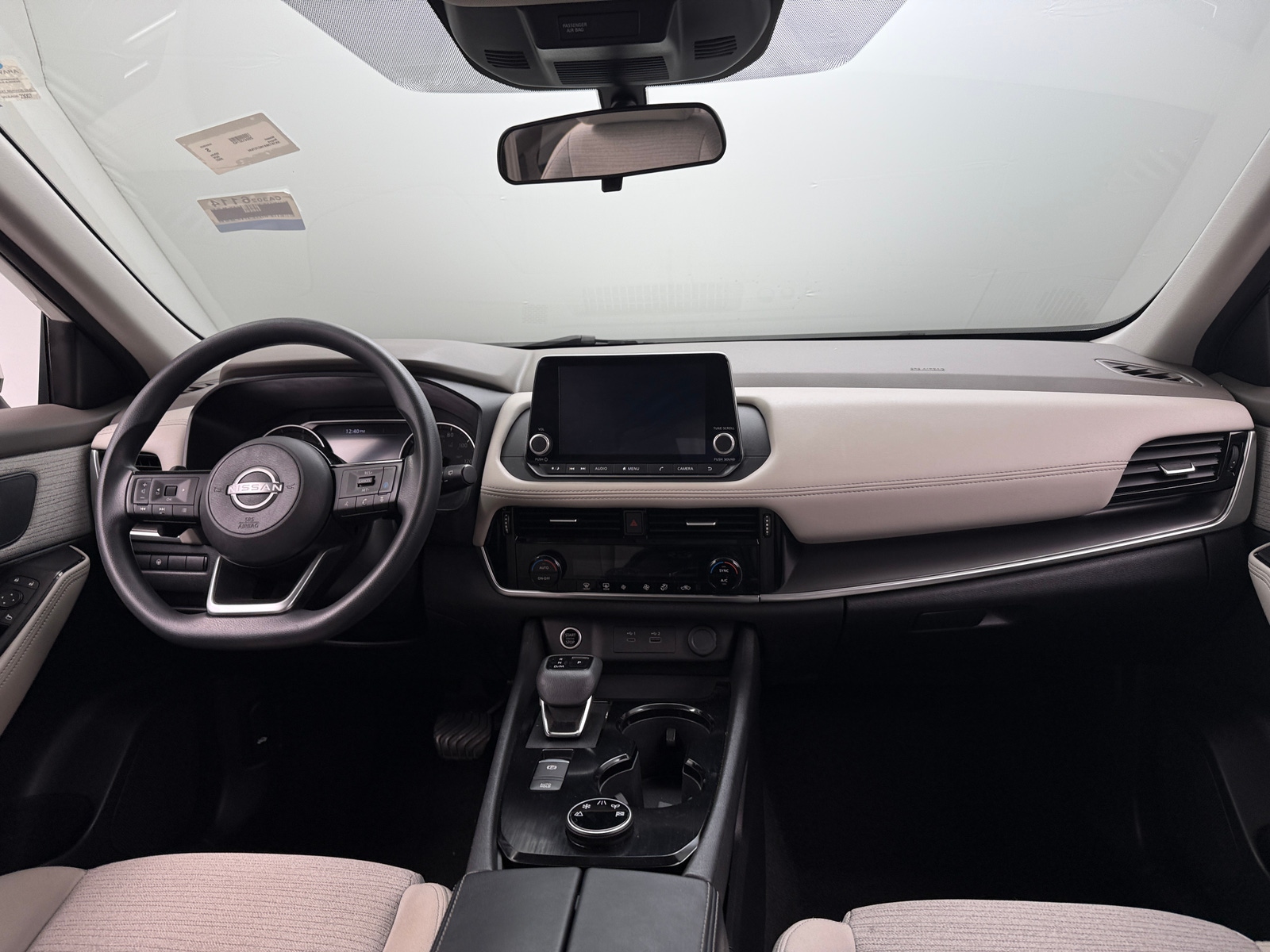 Thumbnail: 2022 Nissan Rogue - 3