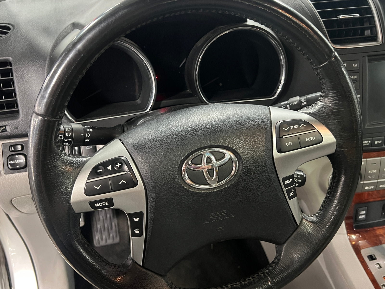 Thumbnail: 2012 Toyota Highlander - 4