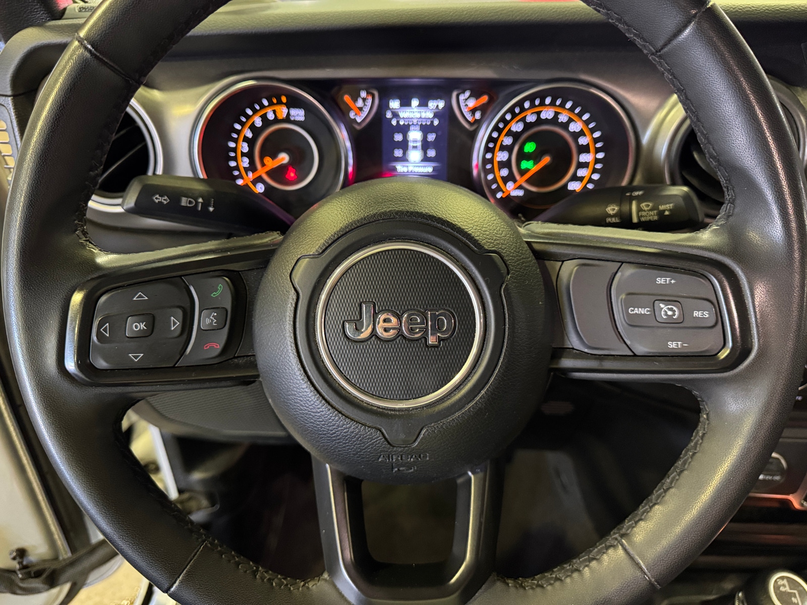 Thumbnail: 2023 Jeep Gladiator - 5