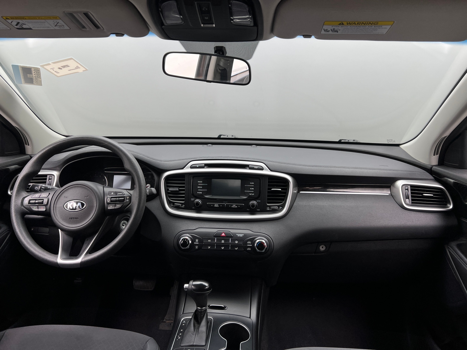 Thumbnail: 2017 Kia Sorento - 3