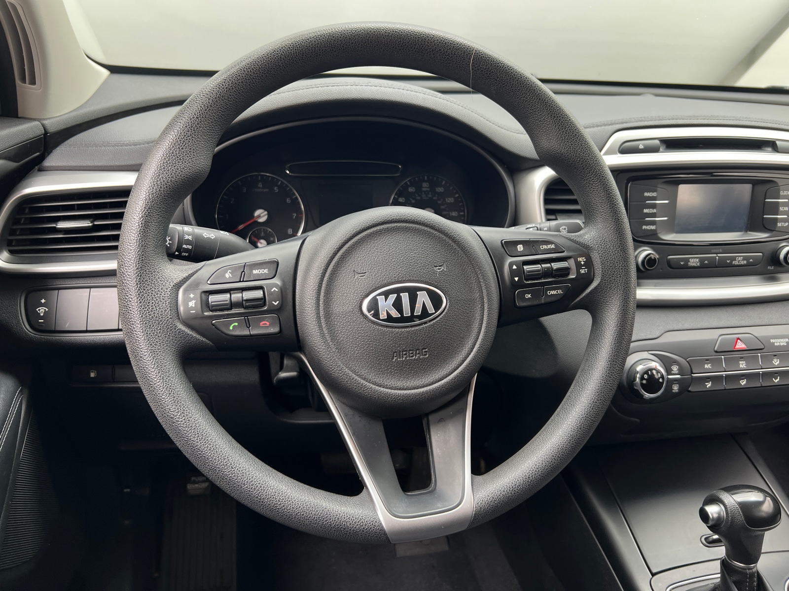 Thumbnail: 2017 Kia Sorento - 5