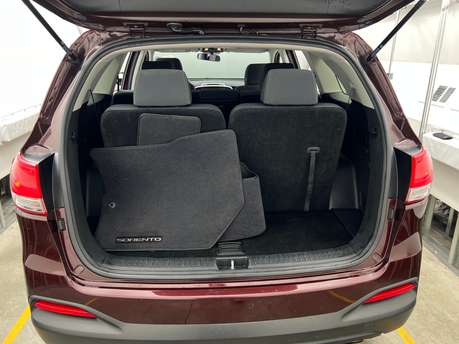 Thumbnail: 2017 Kia Sorento - 7