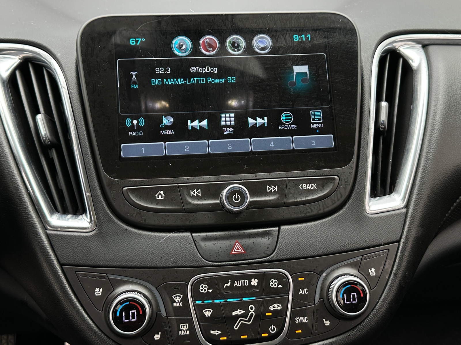 Thumbnail: 2016 Chevrolet Malibu - 3