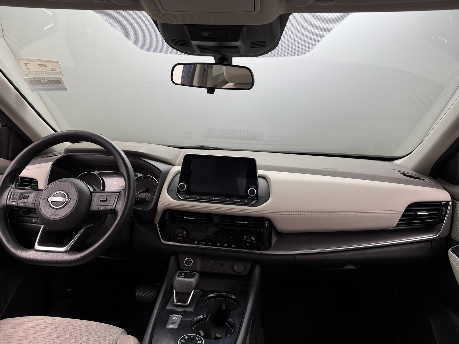 Thumbnail: 2022 Nissan Rogue - 3