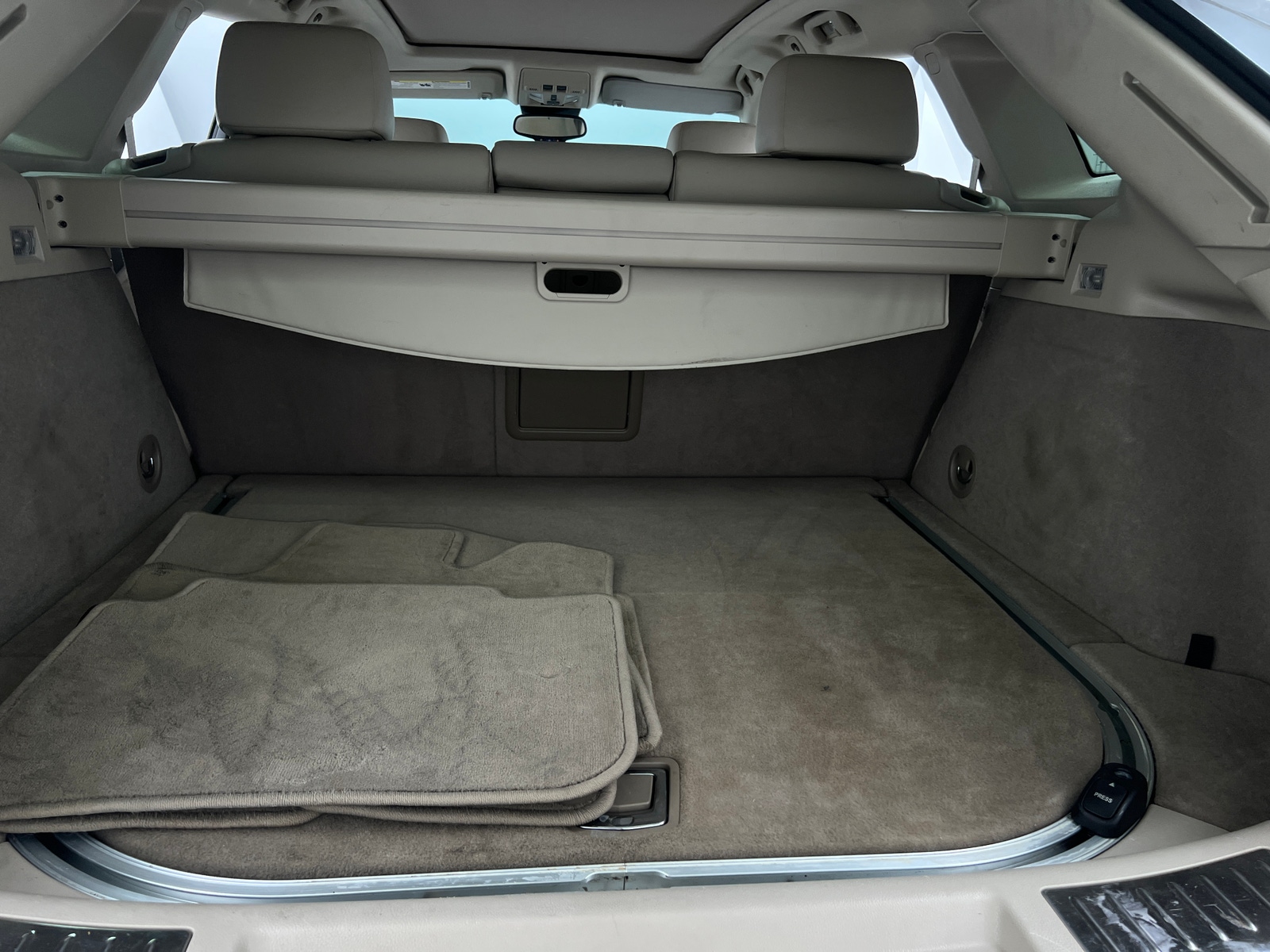 Thumbnail: 2012 Cadillac SRX - 6