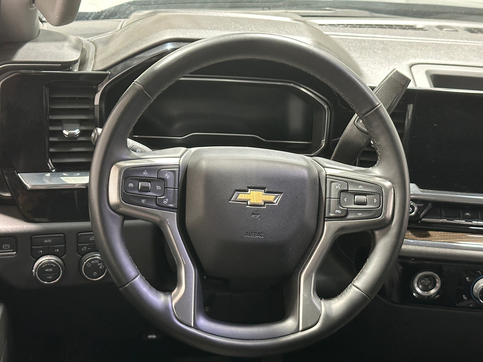 Thumbnail: 2023 Chevrolet Silverado 1500 - 5