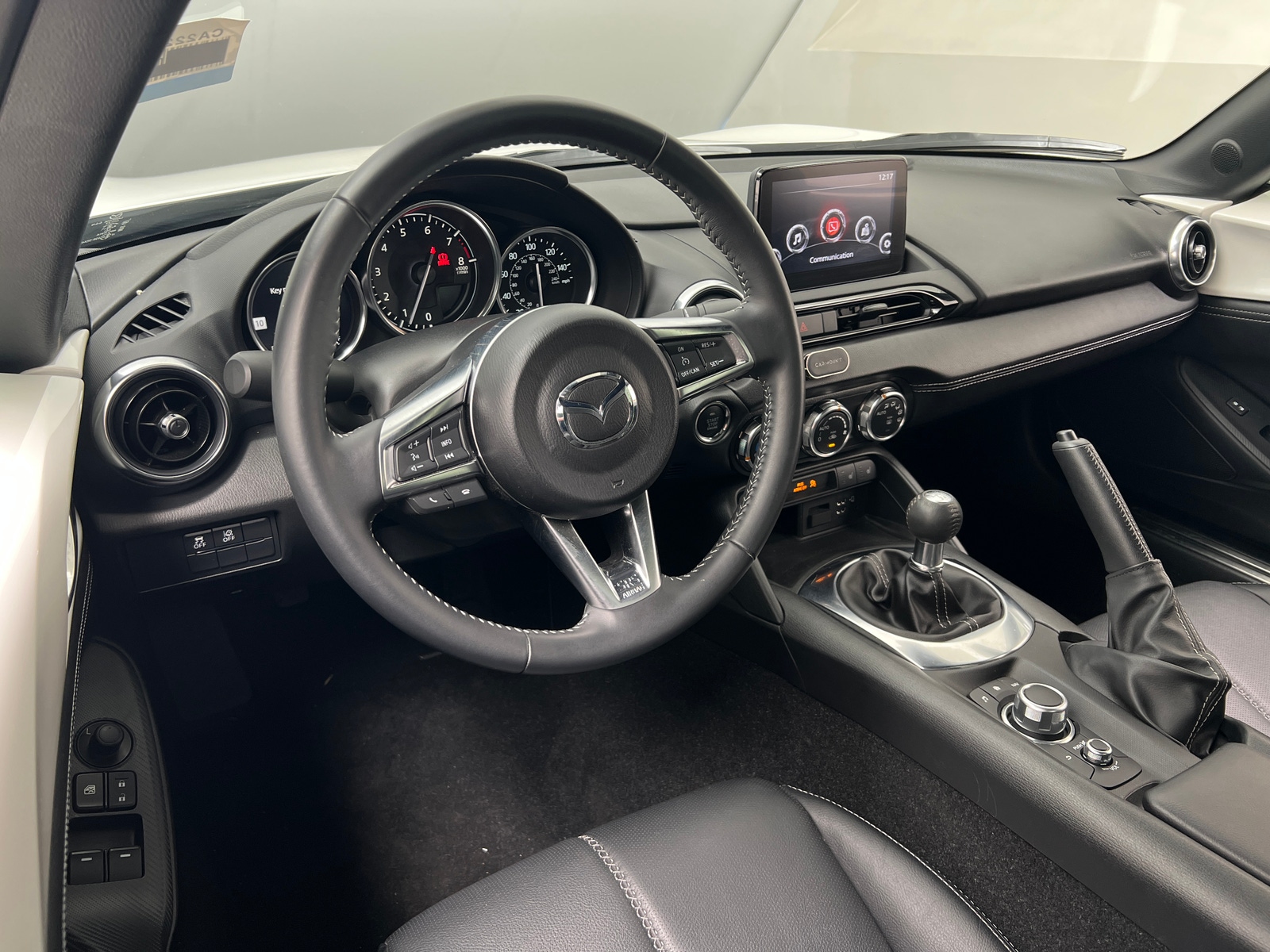 Thumbnail: 2022 Mazda MX-5 Miata - 2