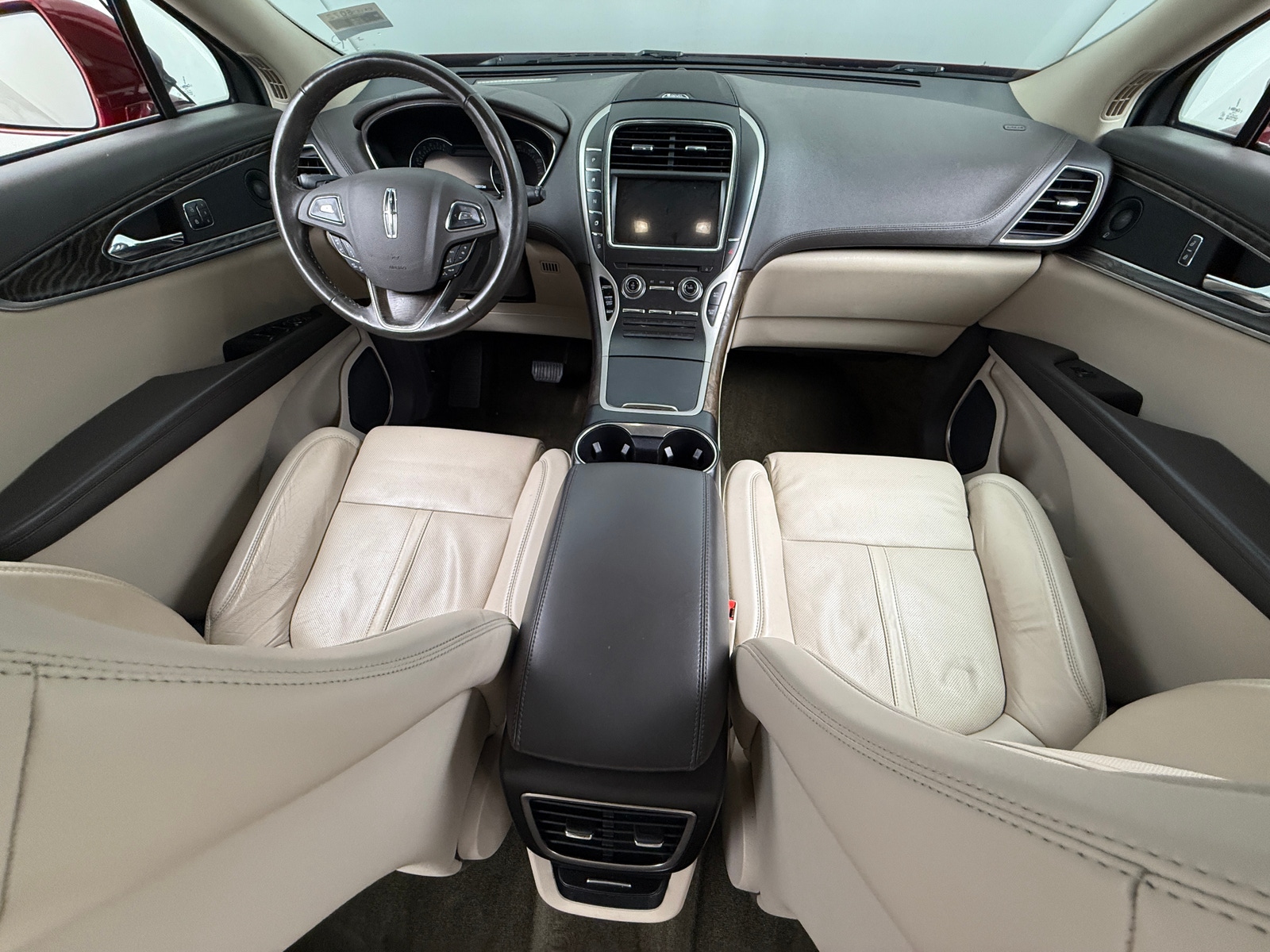 Thumbnail: 2018 Lincoln MKX - 2
