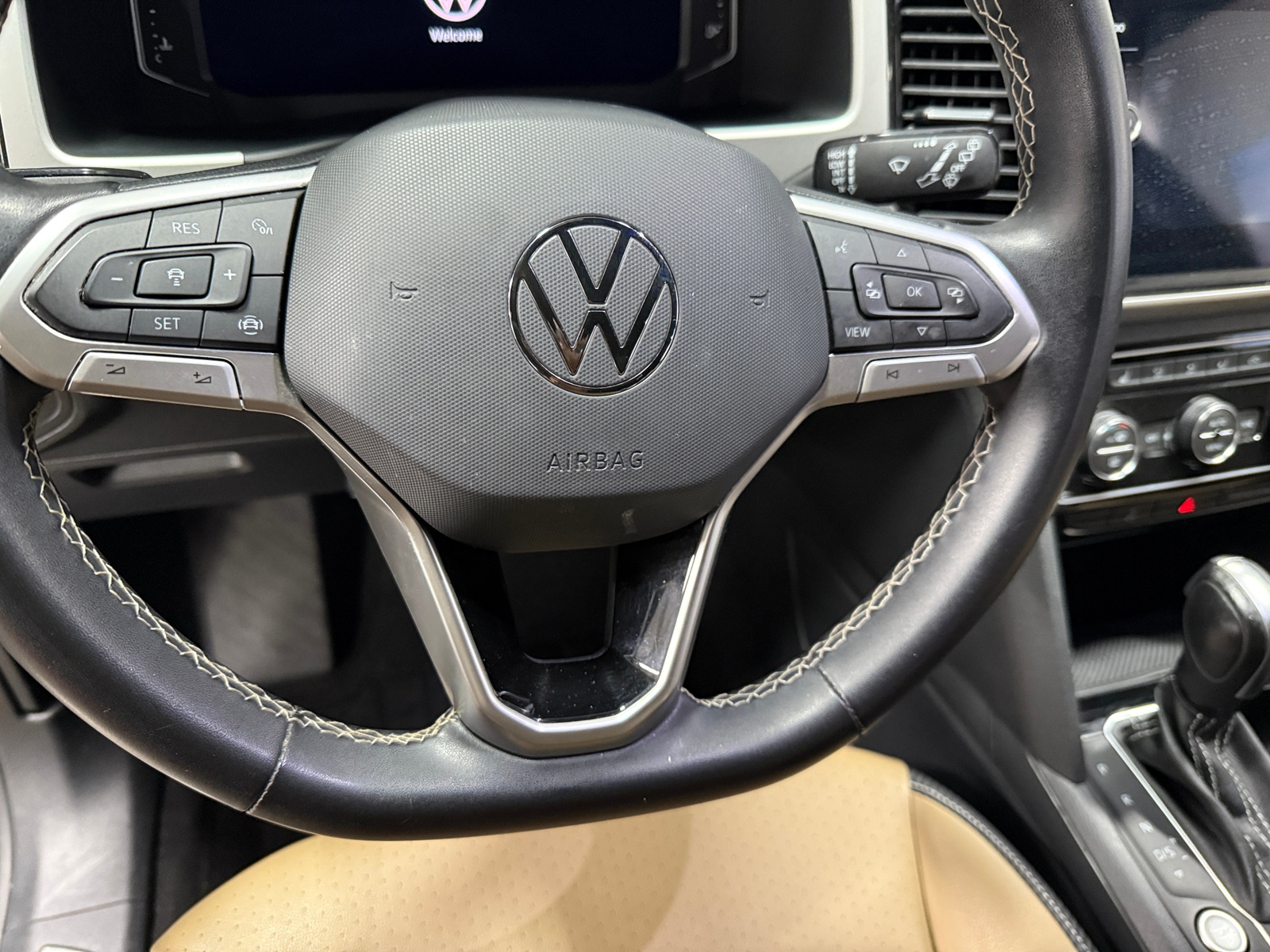 Thumbnail: 2022 Volkswagen Atlas - 4