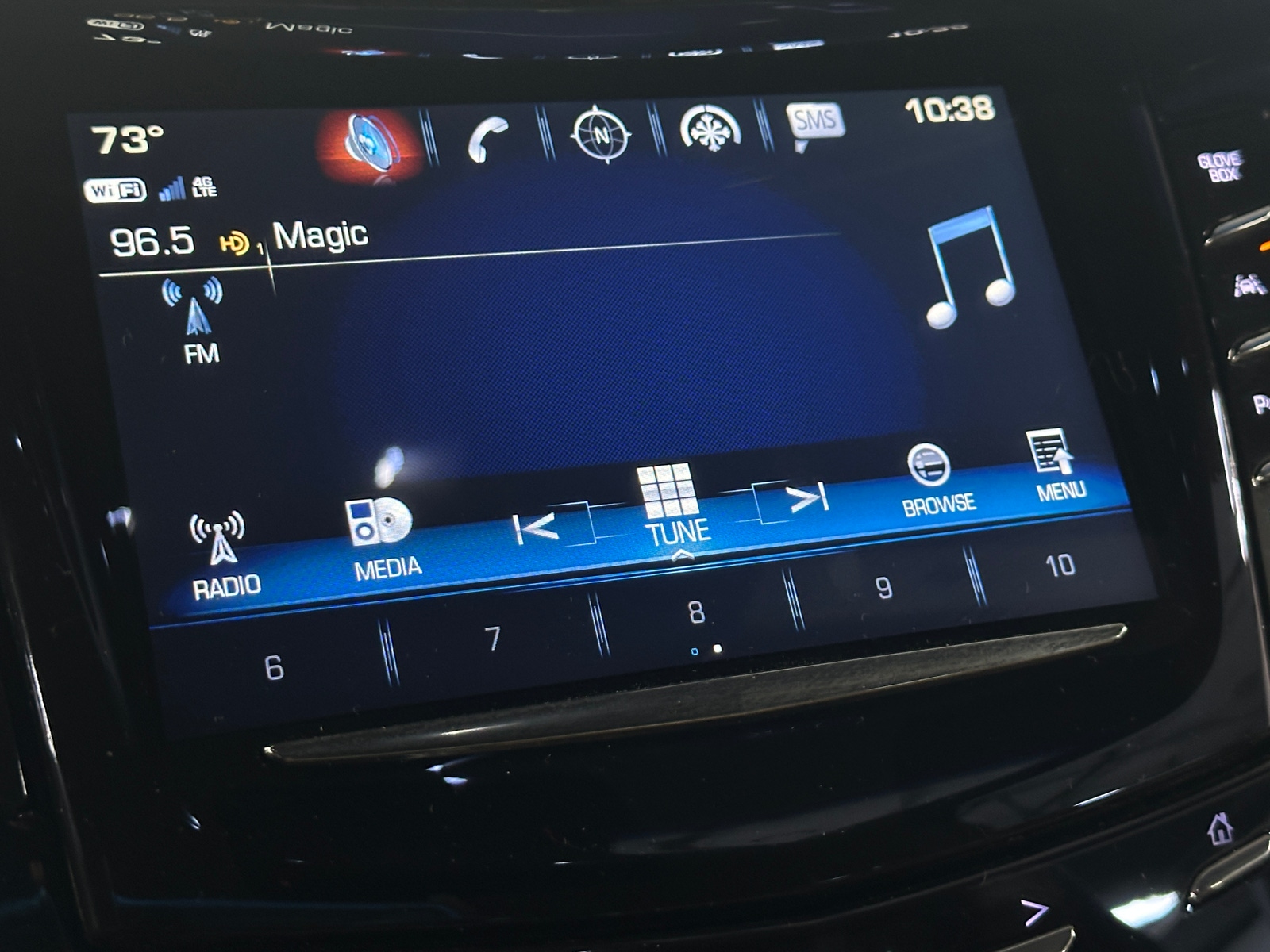 Thumbnail: 2019 Cadillac Escalade - 3