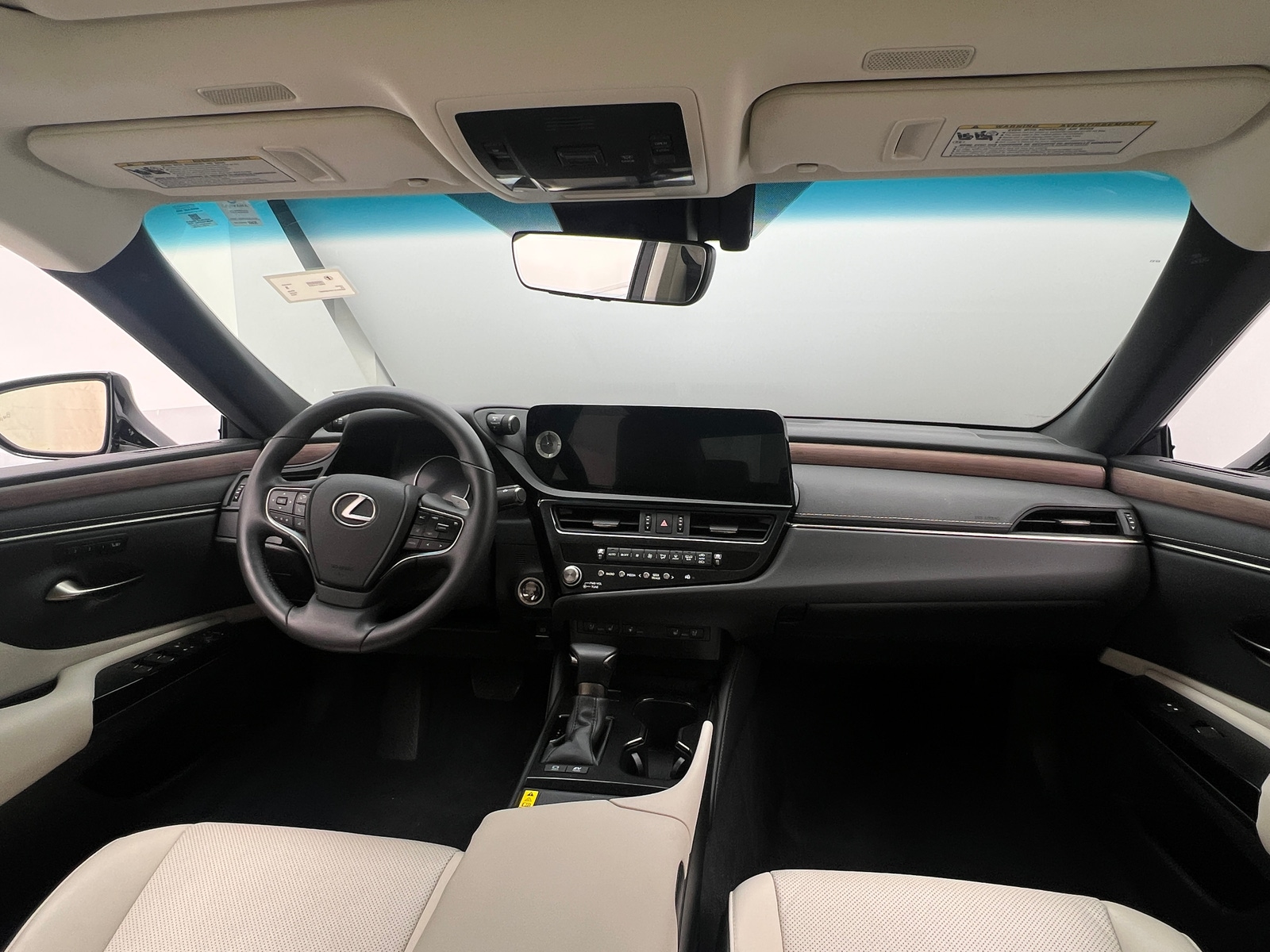 Thumbnail: 2023 Lexus ES - 2