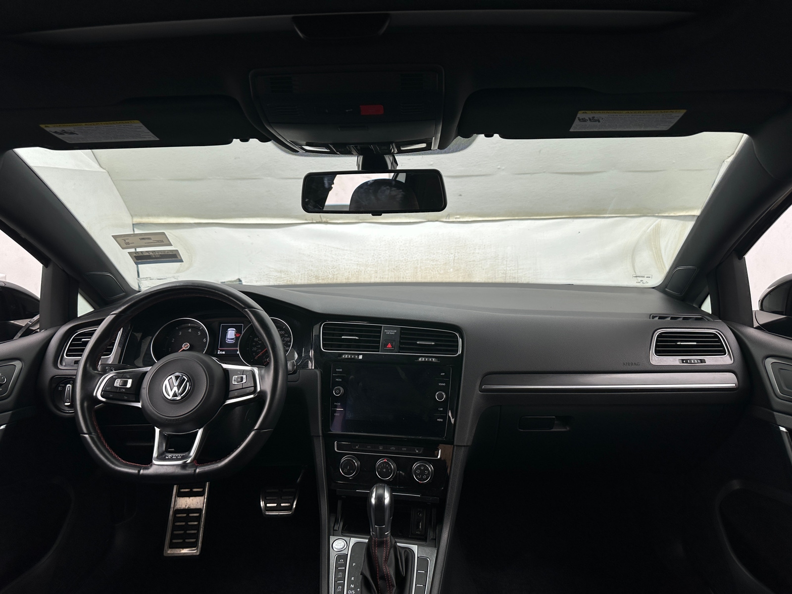 Thumbnail: 2018 Volkswagen Golf - 3