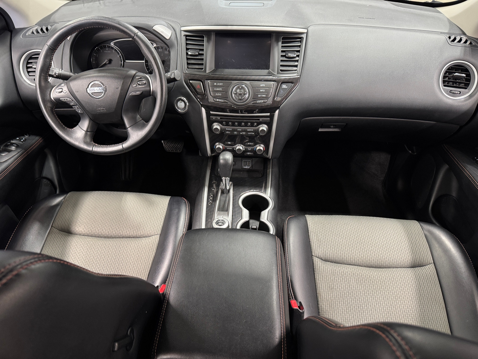 Thumbnail: 2020 Nissan Pathfinder - 3