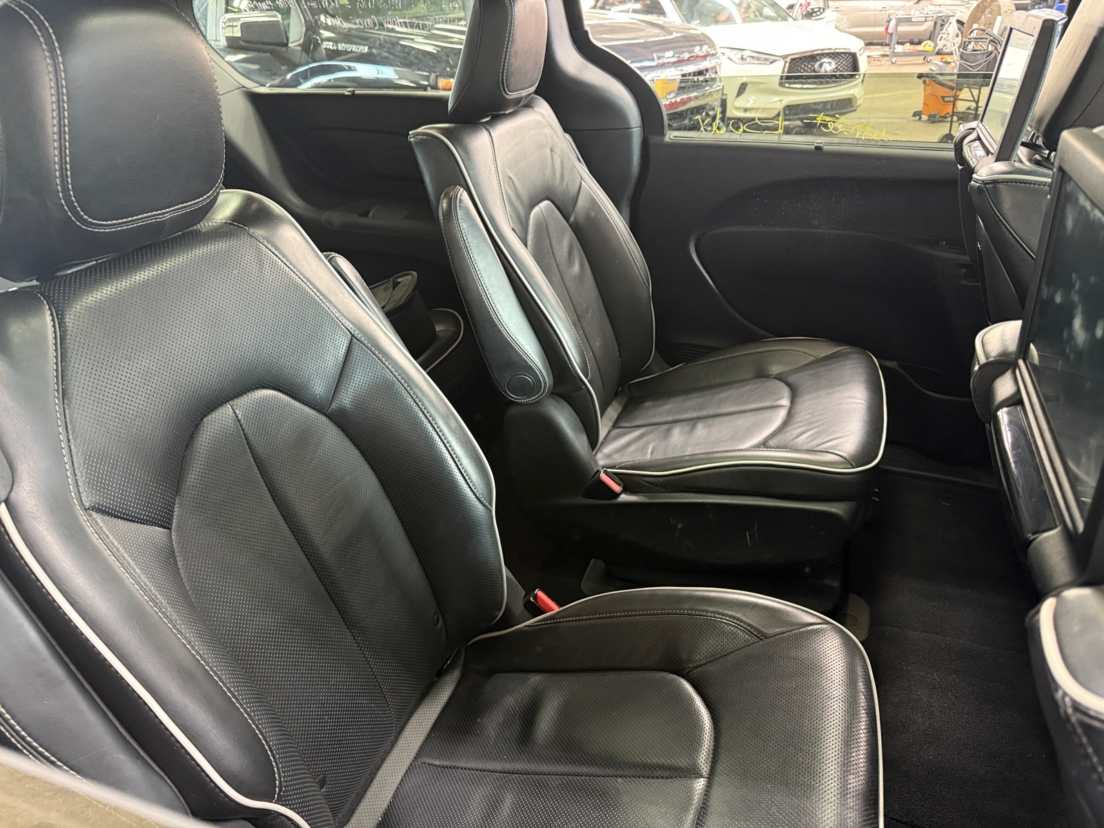 Thumbnail: 2020 Chrysler Pacifica - 5