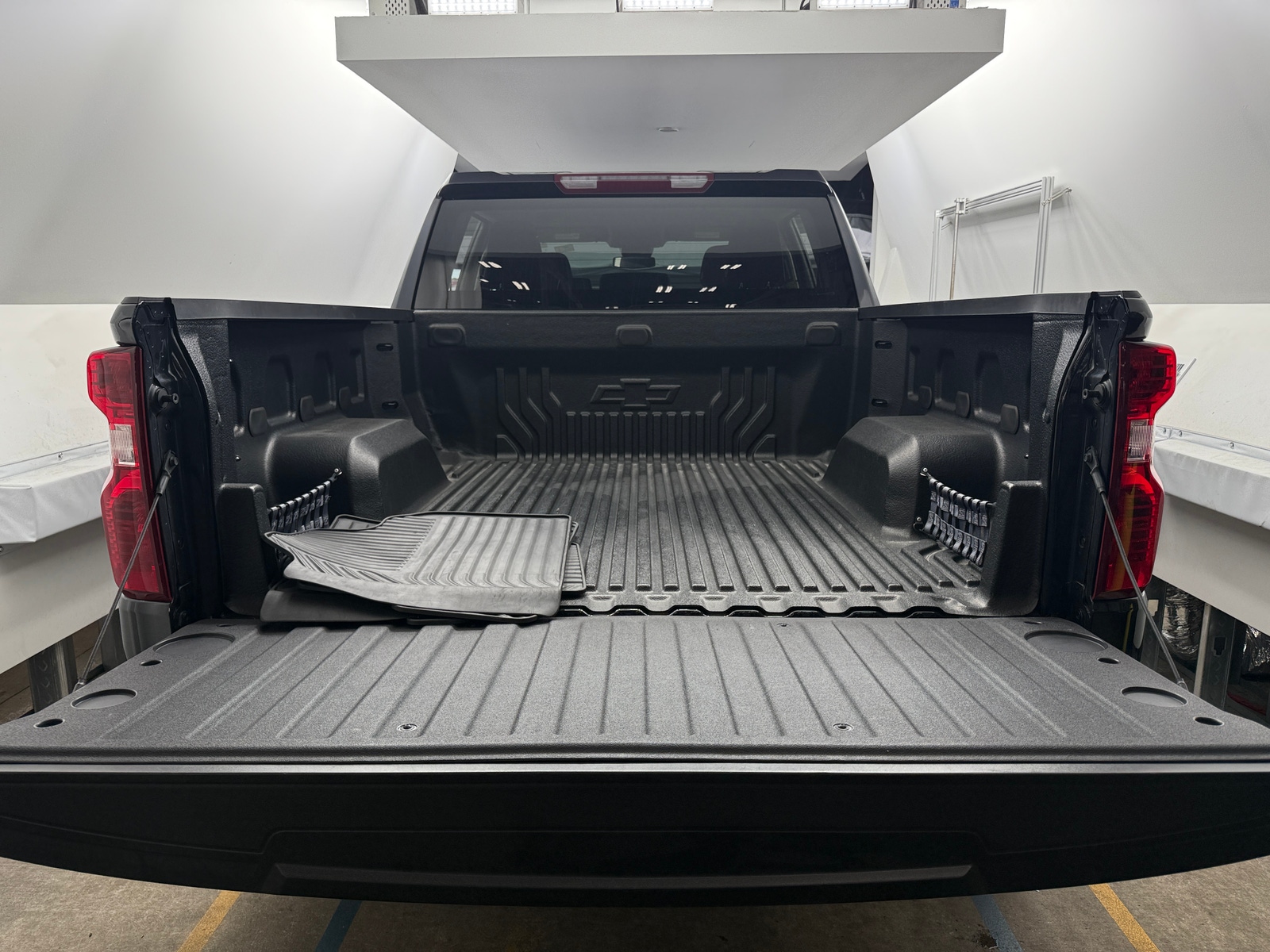 Thumbnail: 2023 Chevrolet Silverado 1500 - 7