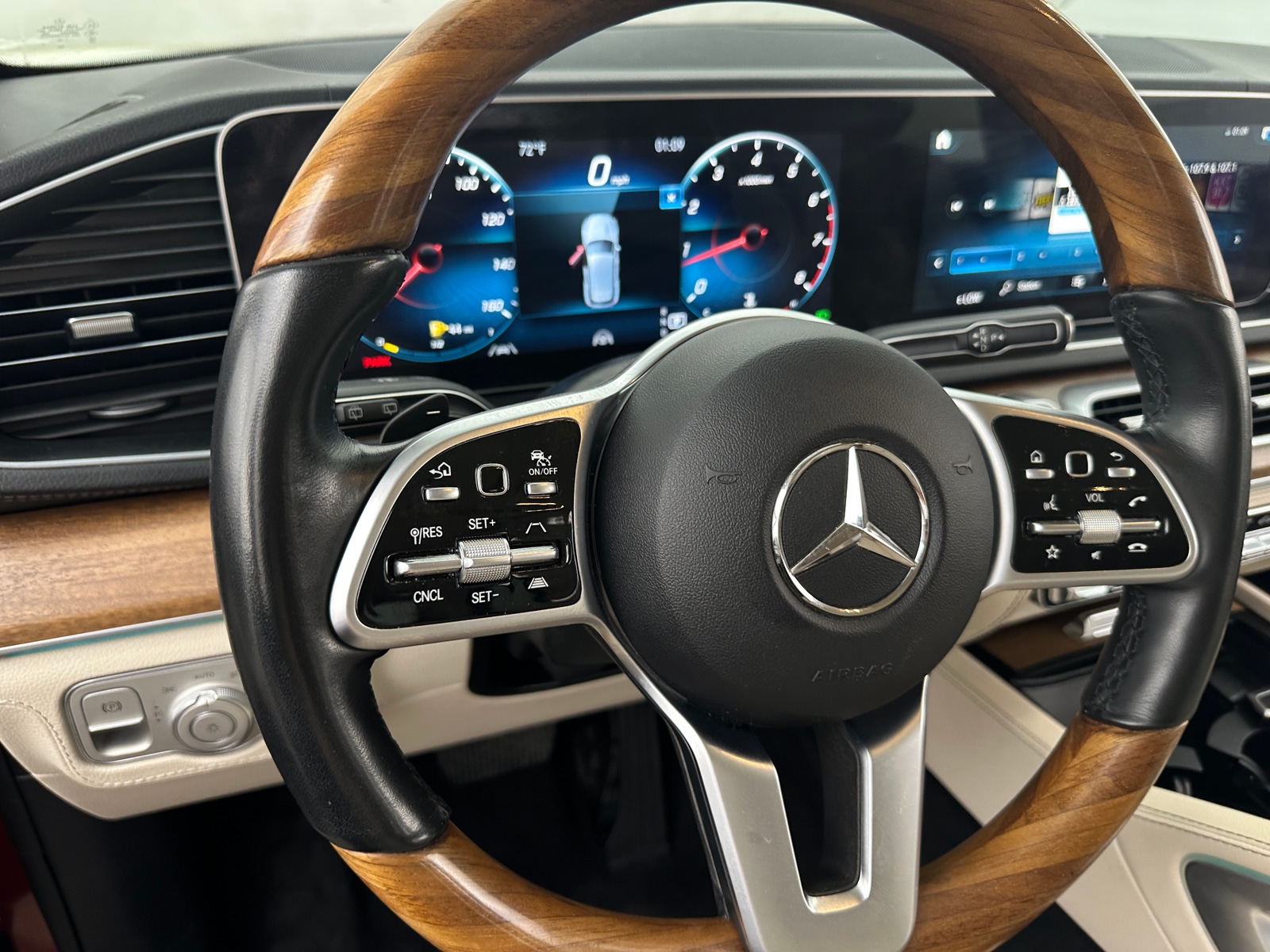 Thumbnail: 2022 Mercedes-Benz GLE - 4