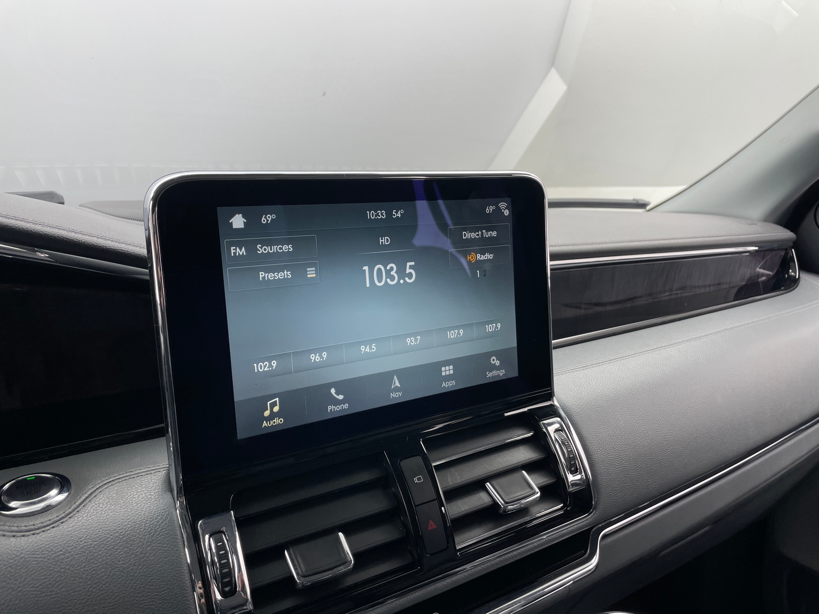 Thumbnail: 2019 Lincoln Navigator - 3