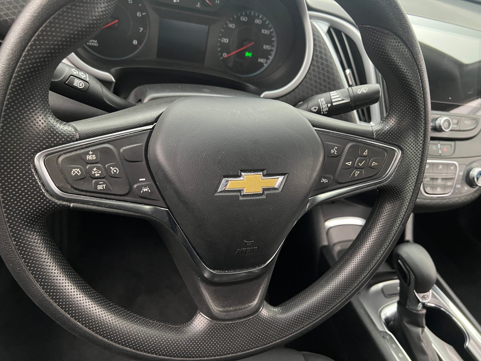 Thumbnail: 2023 Chevrolet Malibu - 5
