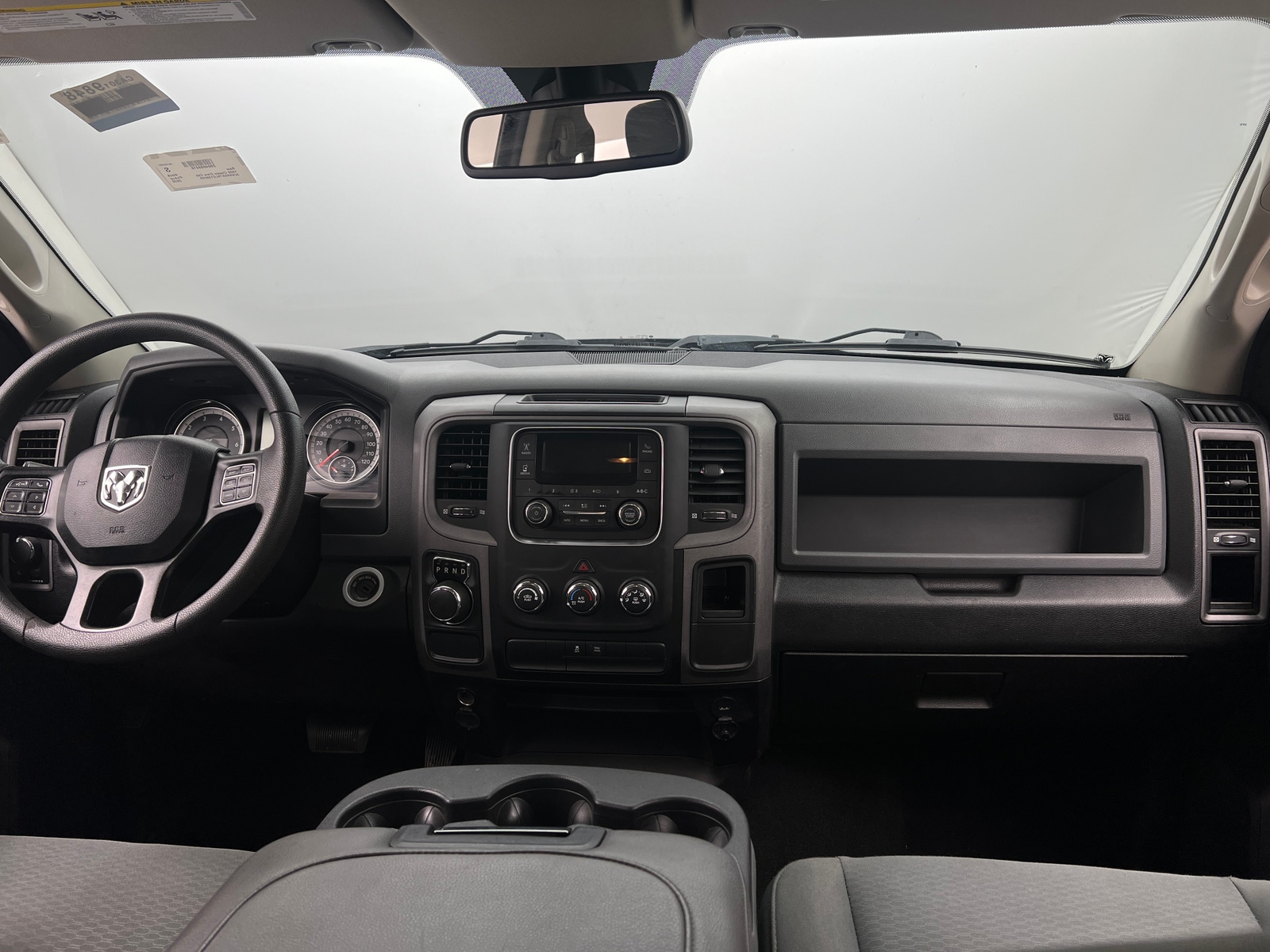 Thumbnail: 2020 RAM 1500 Classic - 3