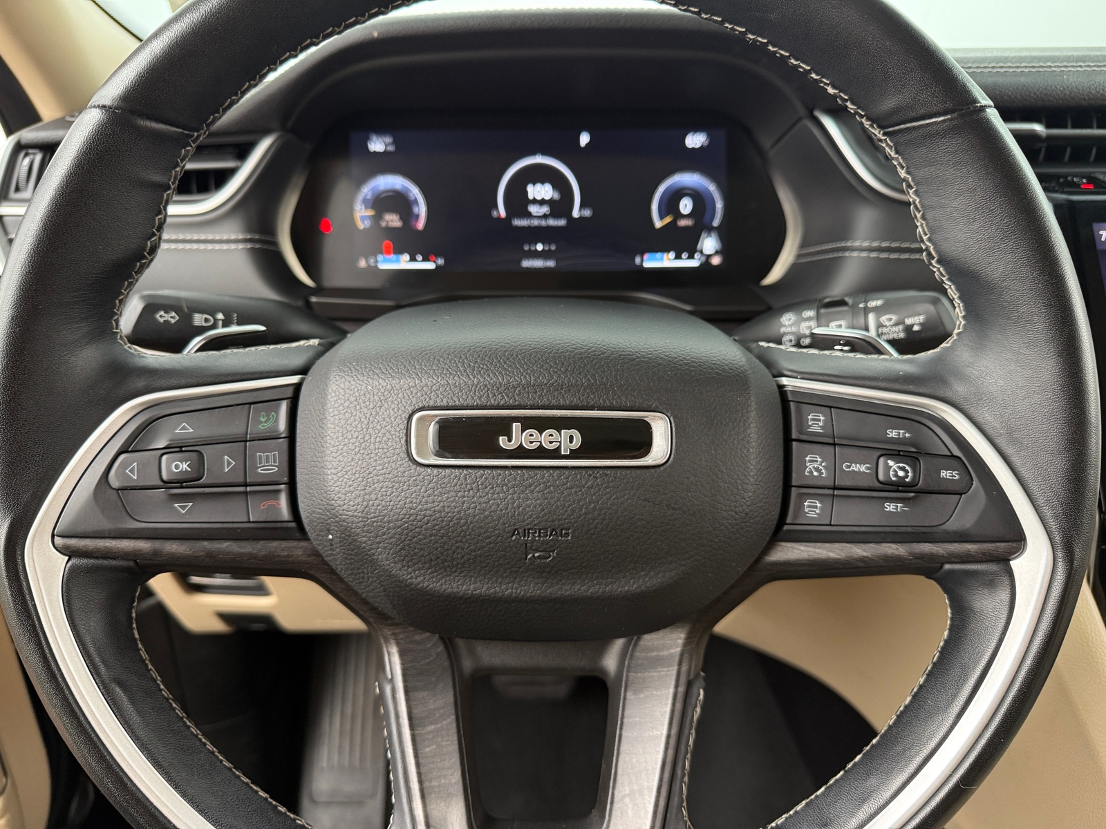 Thumbnail: 2022 Jeep Grand Cherokee - 4