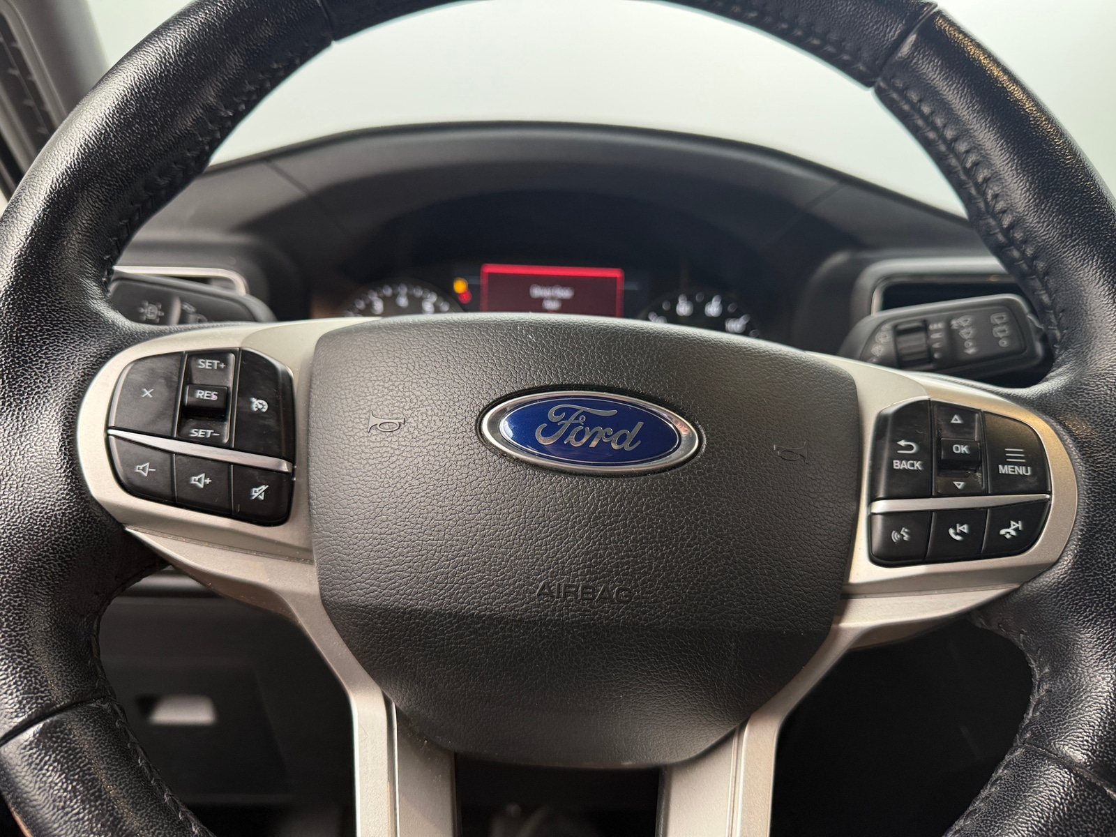 Thumbnail: 2021 Ford Explorer - 4
