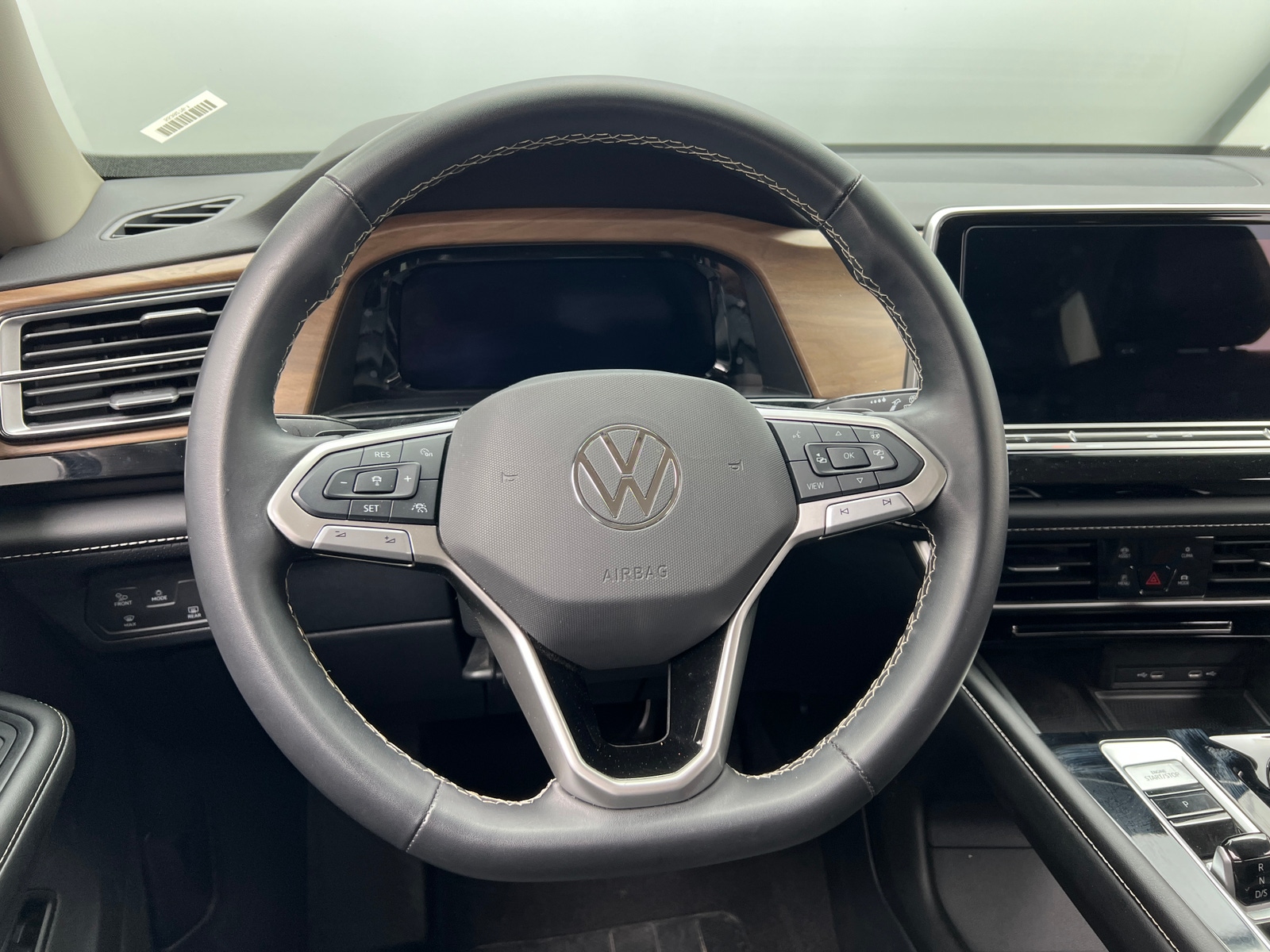 Thumbnail: 2024 Volkswagen Atlas - 4