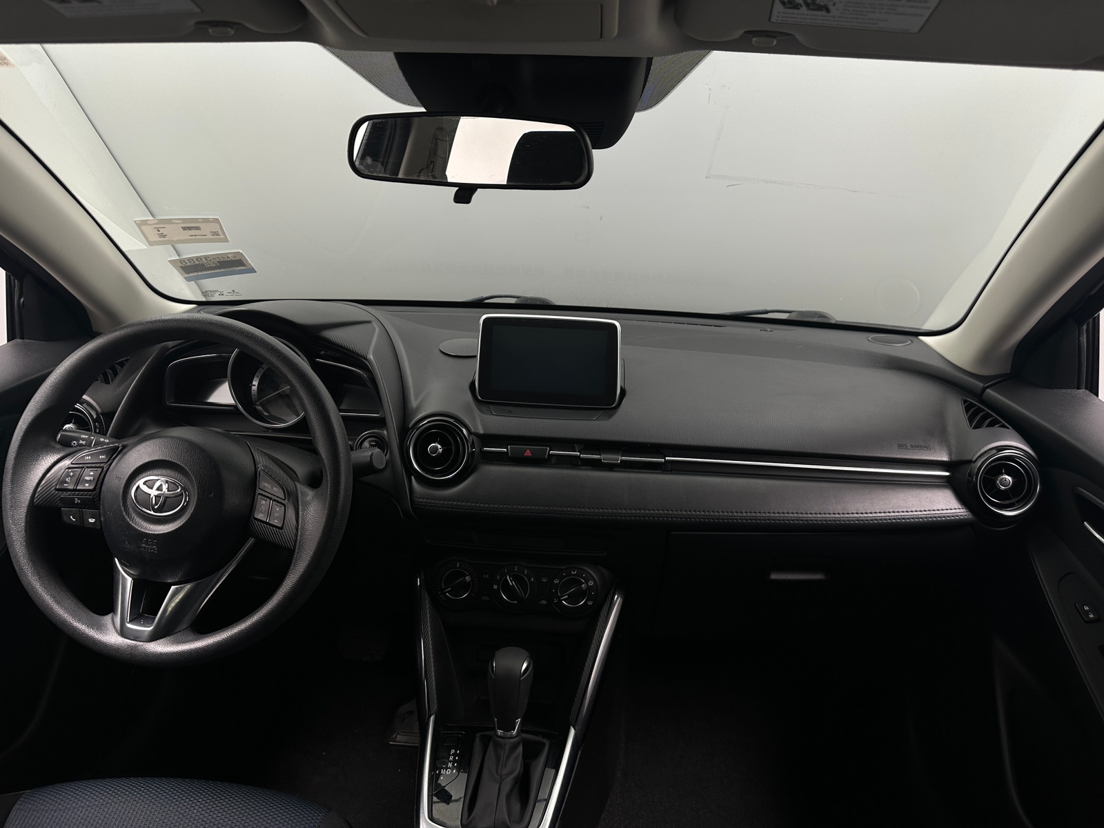 Thumbnail: 2017 Toyota Yaris iA - 3