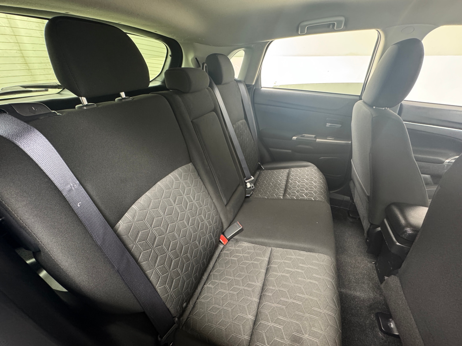 Thumbnail: 2020 Mitsubishi Outlander Sport - 6