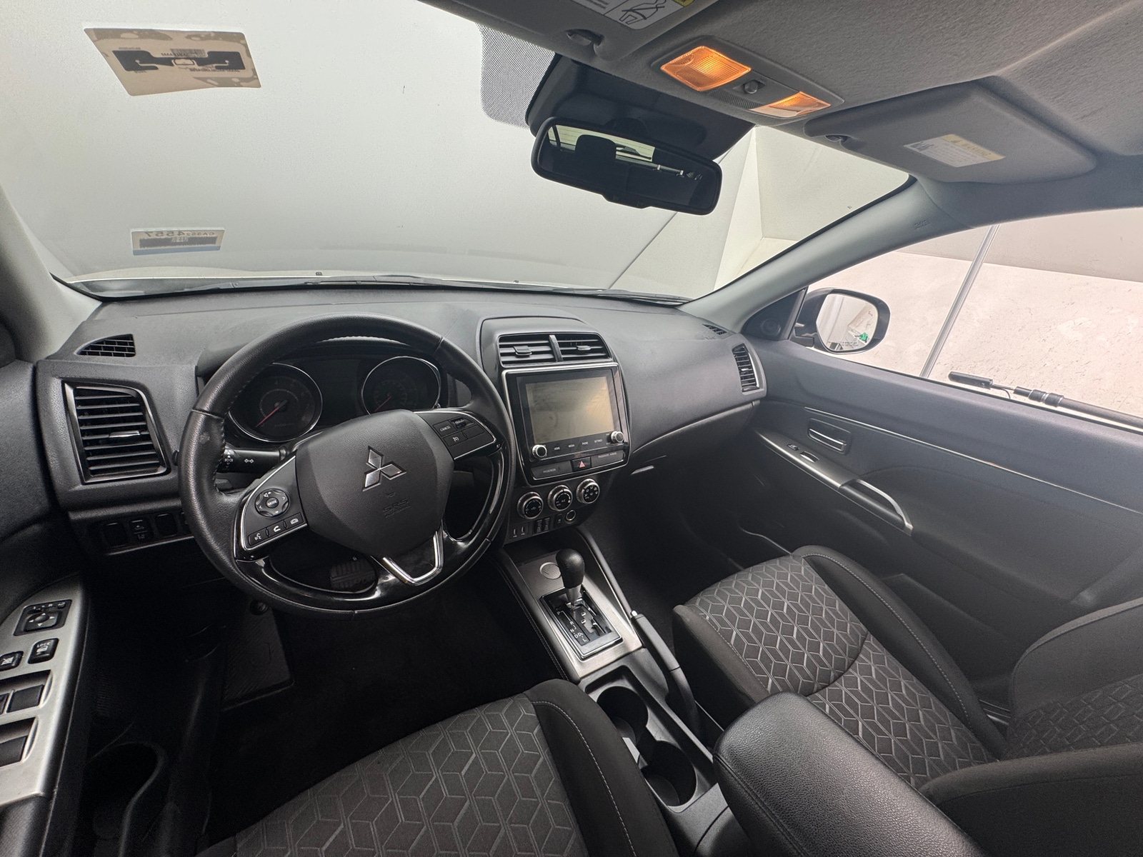 Thumbnail: 2020 Mitsubishi Outlander Sport - 3