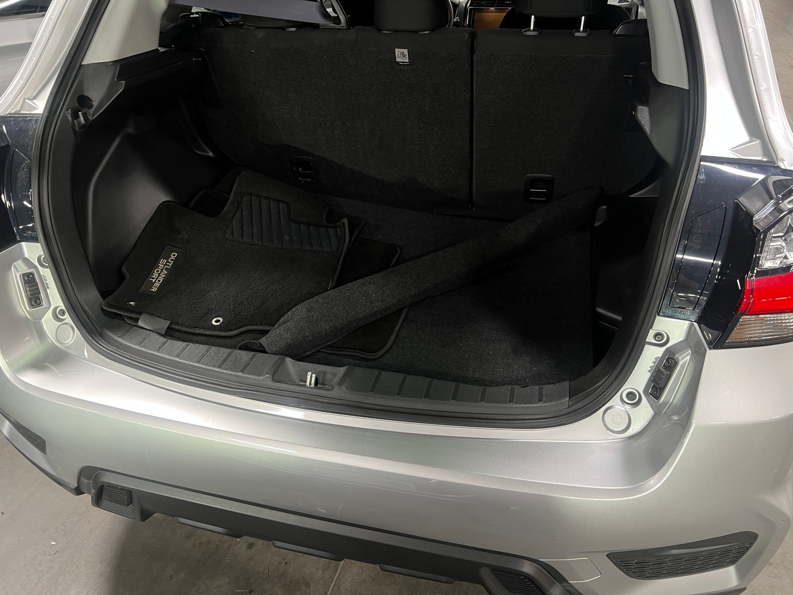Thumbnail: 2020 Mitsubishi Outlander Sport - 7
