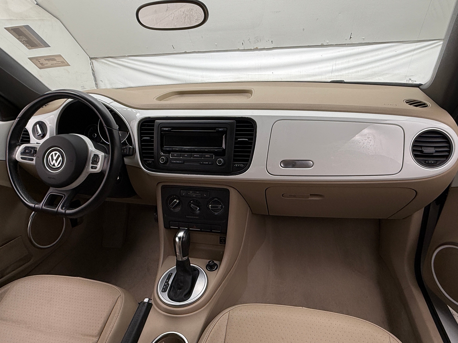 Thumbnail: 2015 Volkswagen Beetle - 2