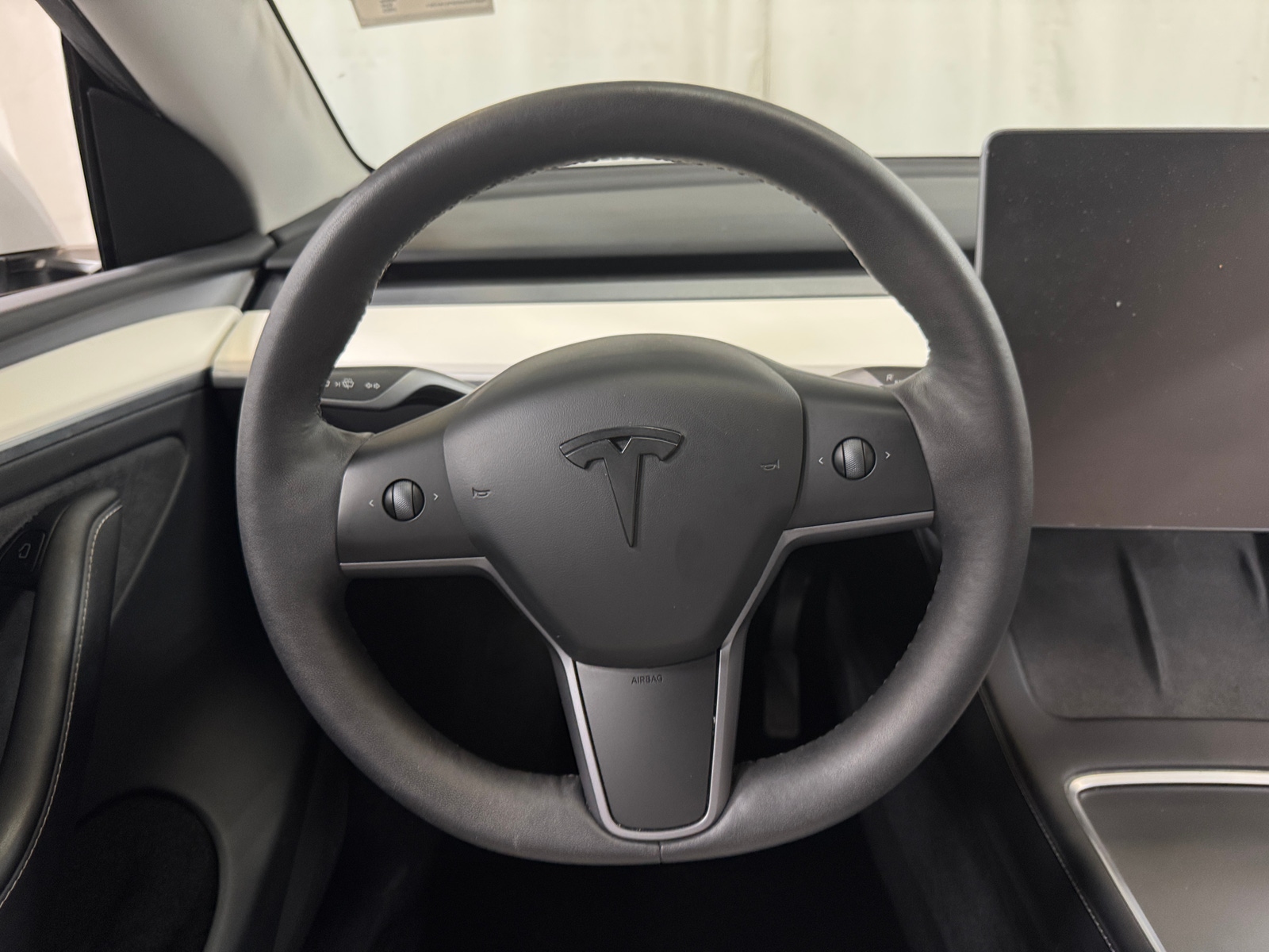 Thumbnail: 2023 Tesla Model Y - 4