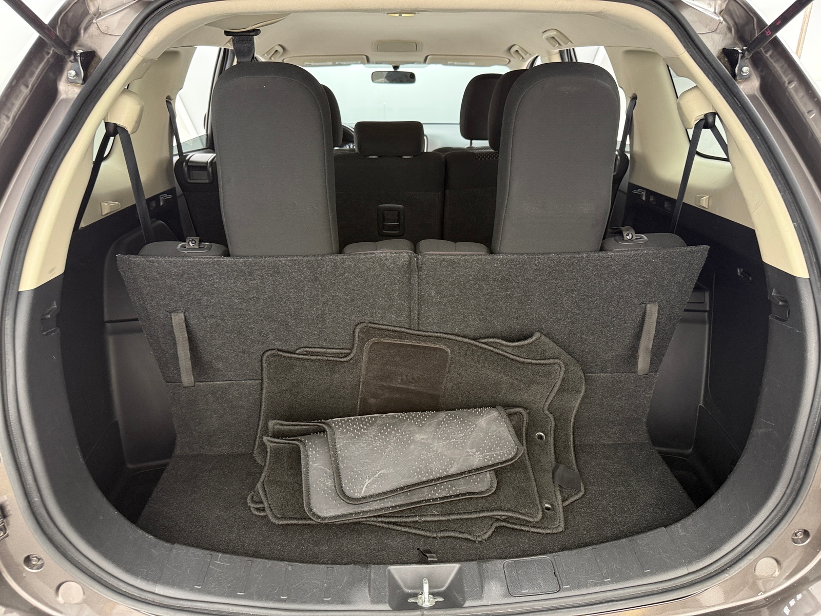 Thumbnail: 2016 Mitsubishi Outlander - 7