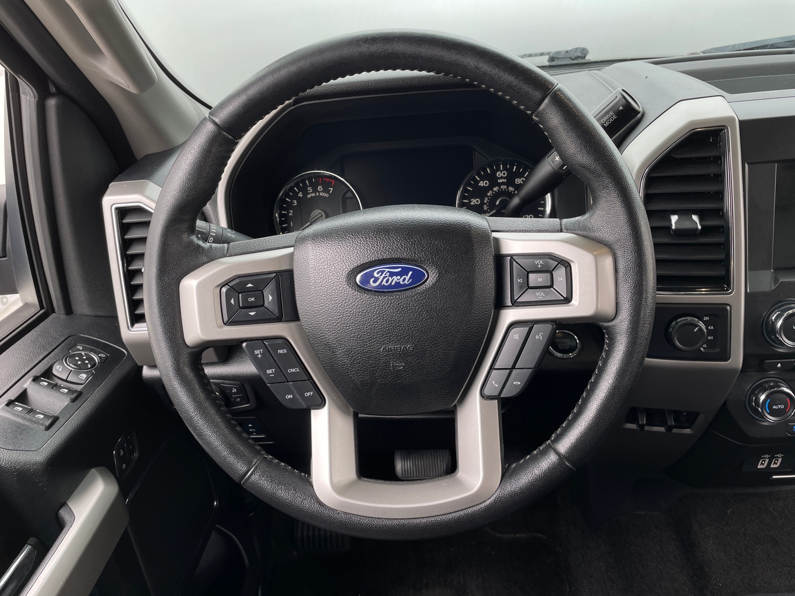 Thumbnail: 2018 Ford Econoline - 4