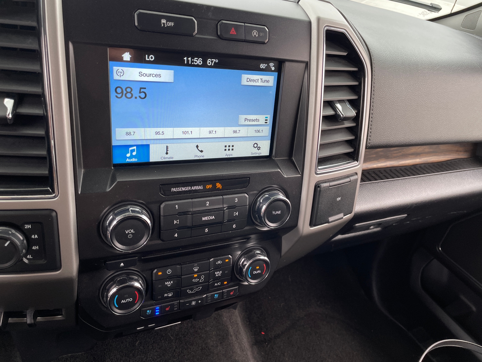 Thumbnail: 2018 Ford Econoline - 3