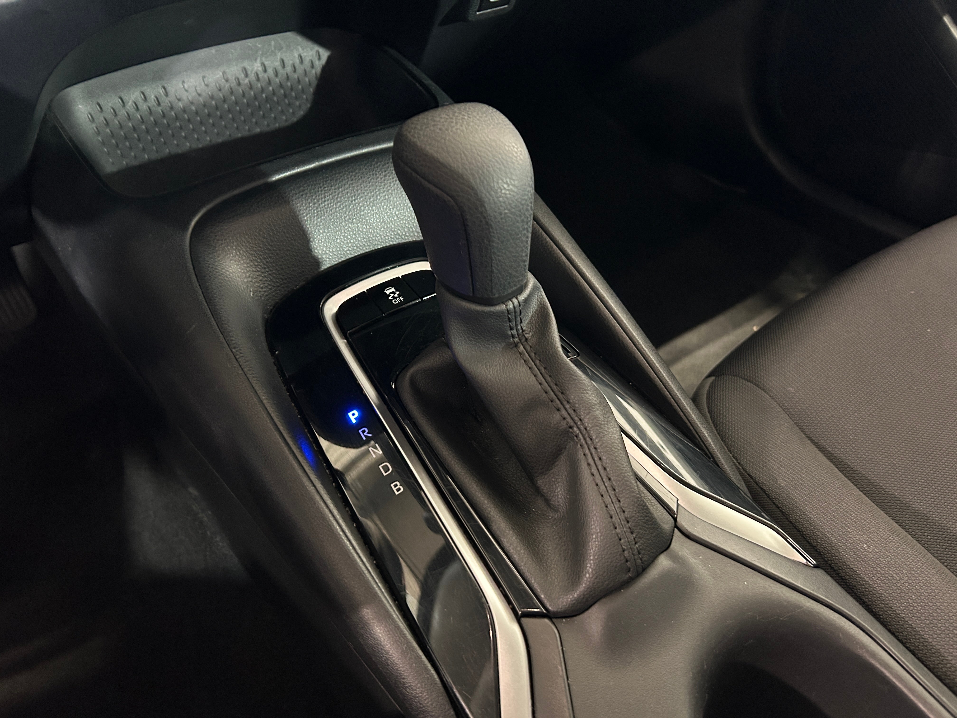 Used 2024 Toyota Corolla LE with VIN 5YFB4MDE6RP139353 for sale in Oak Creek, WI