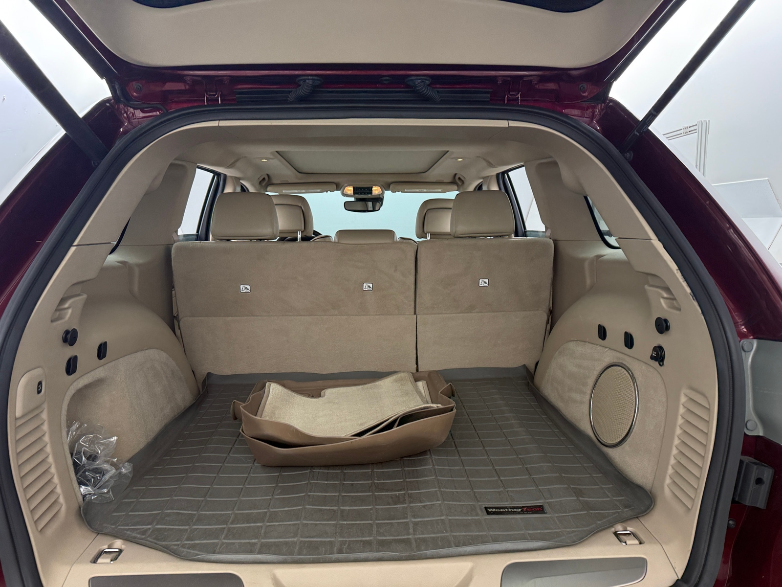 Thumbnail: 2017 Jeep Grand Cherokee - 6