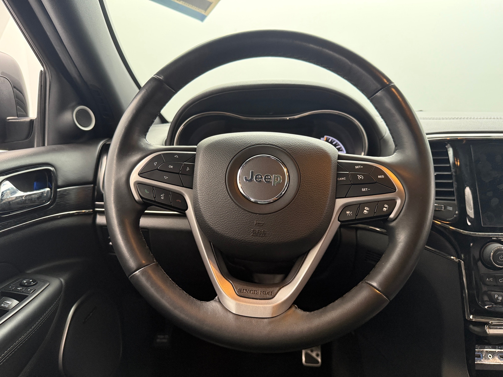 Thumbnail: 2019 Jeep Grand Cherokee - 4