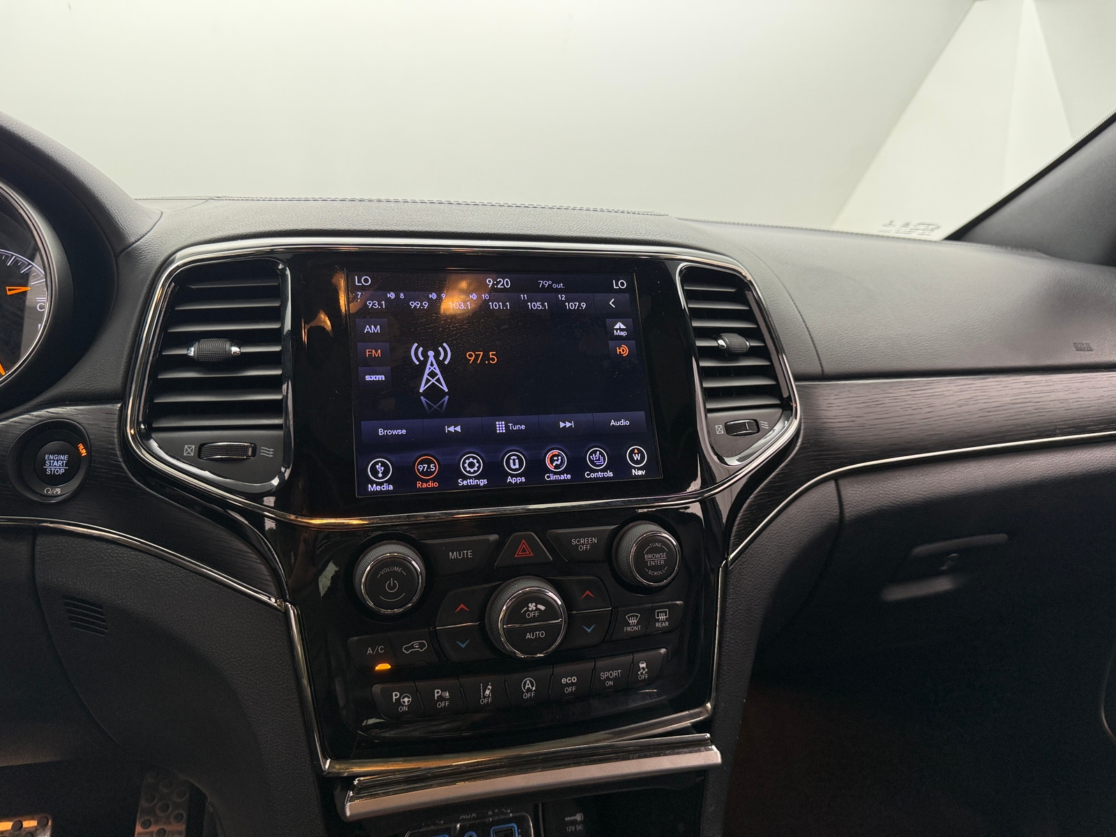 Thumbnail: 2019 Jeep Grand Cherokee - 3