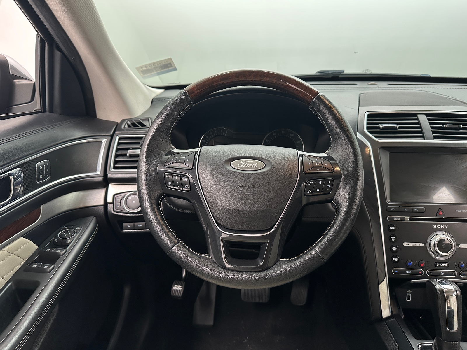 Thumbnail: 2018 Ford Explorer - 4