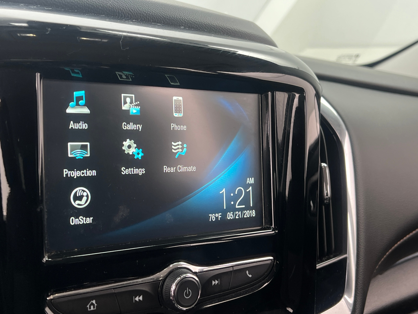 Thumbnail: 2018 Chevrolet Traverse - 4
