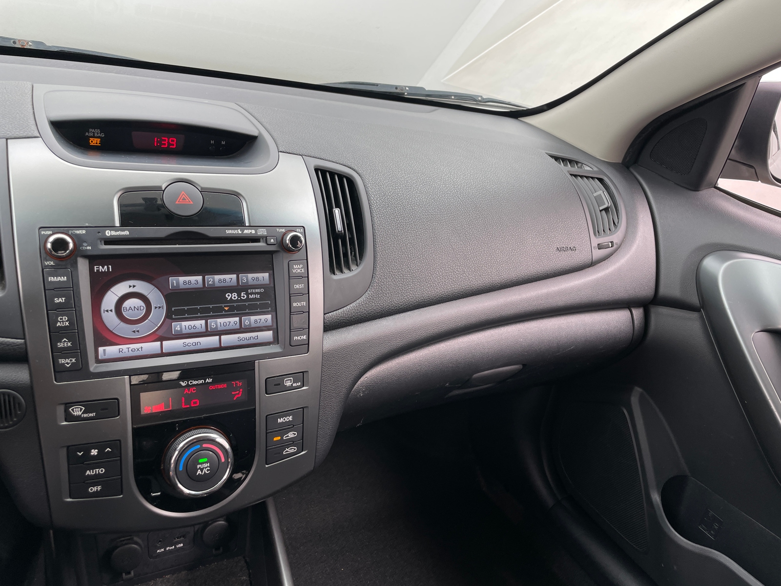 Thumbnail: 2013 Kia Forte - 3