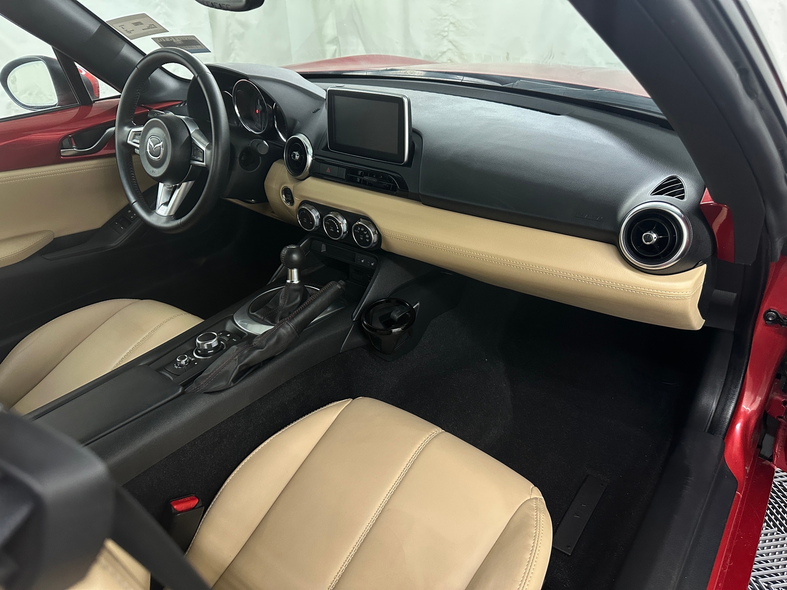 Thumbnail: 2017 Mazda MX-5 Miata - 2