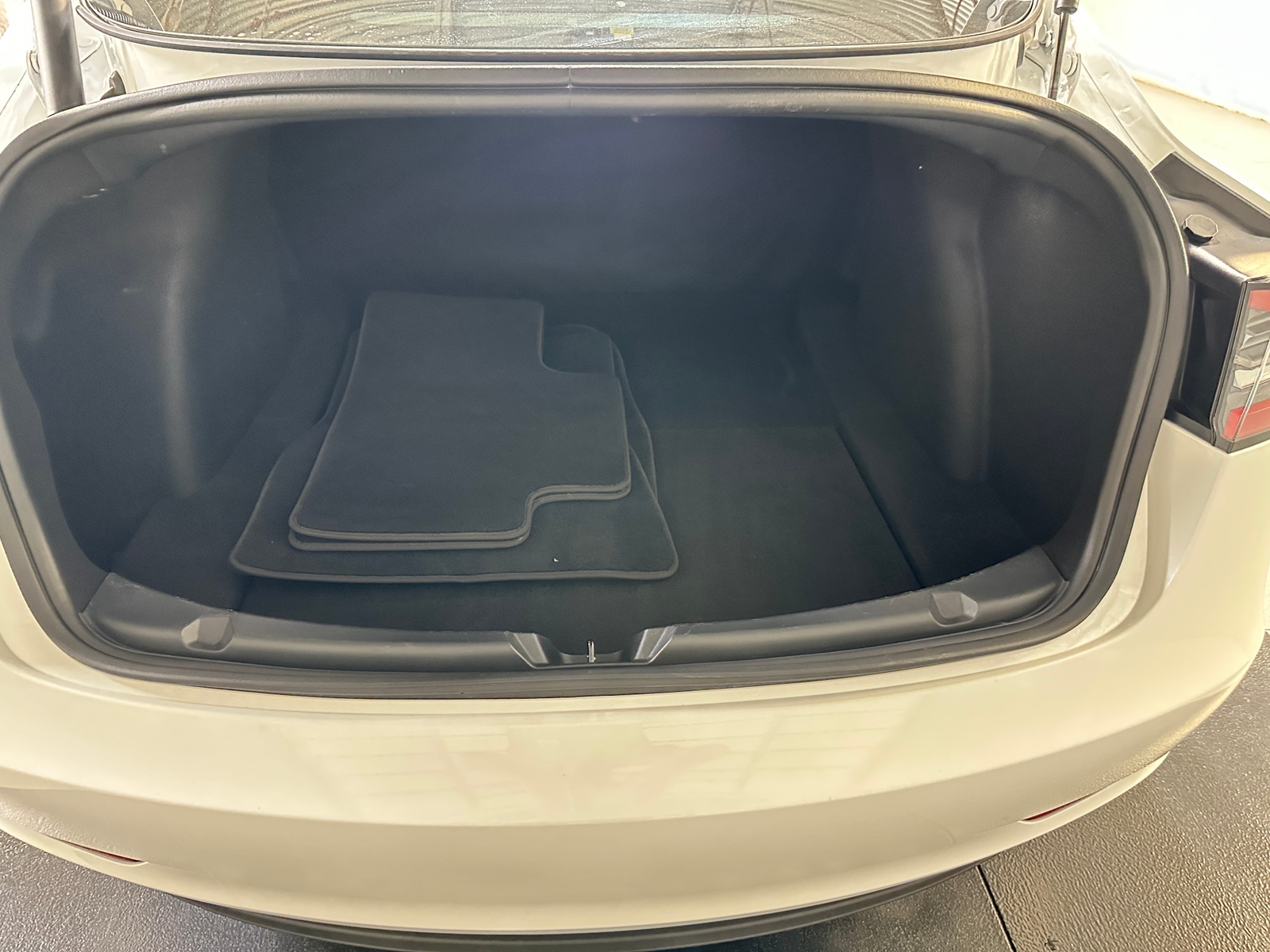 Thumbnail: 2023 Tesla Model 3 - 5