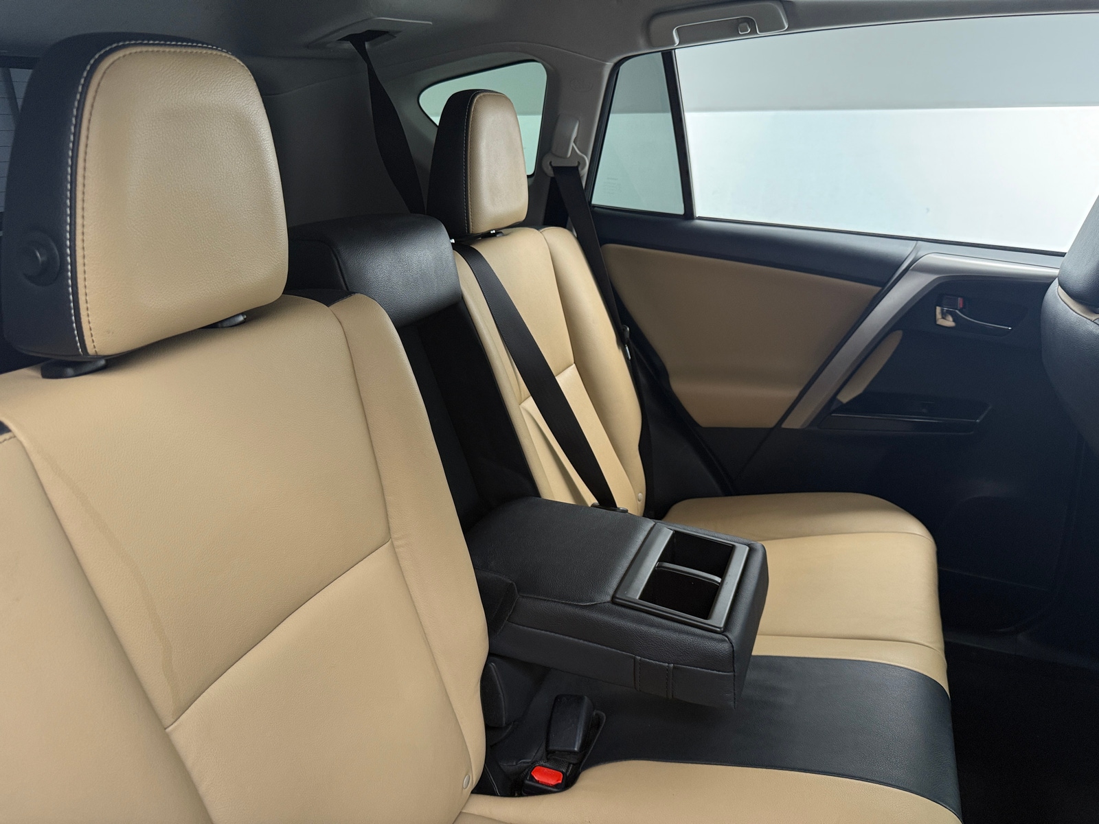 Thumbnail: 2017 Toyota RAV4 - 5