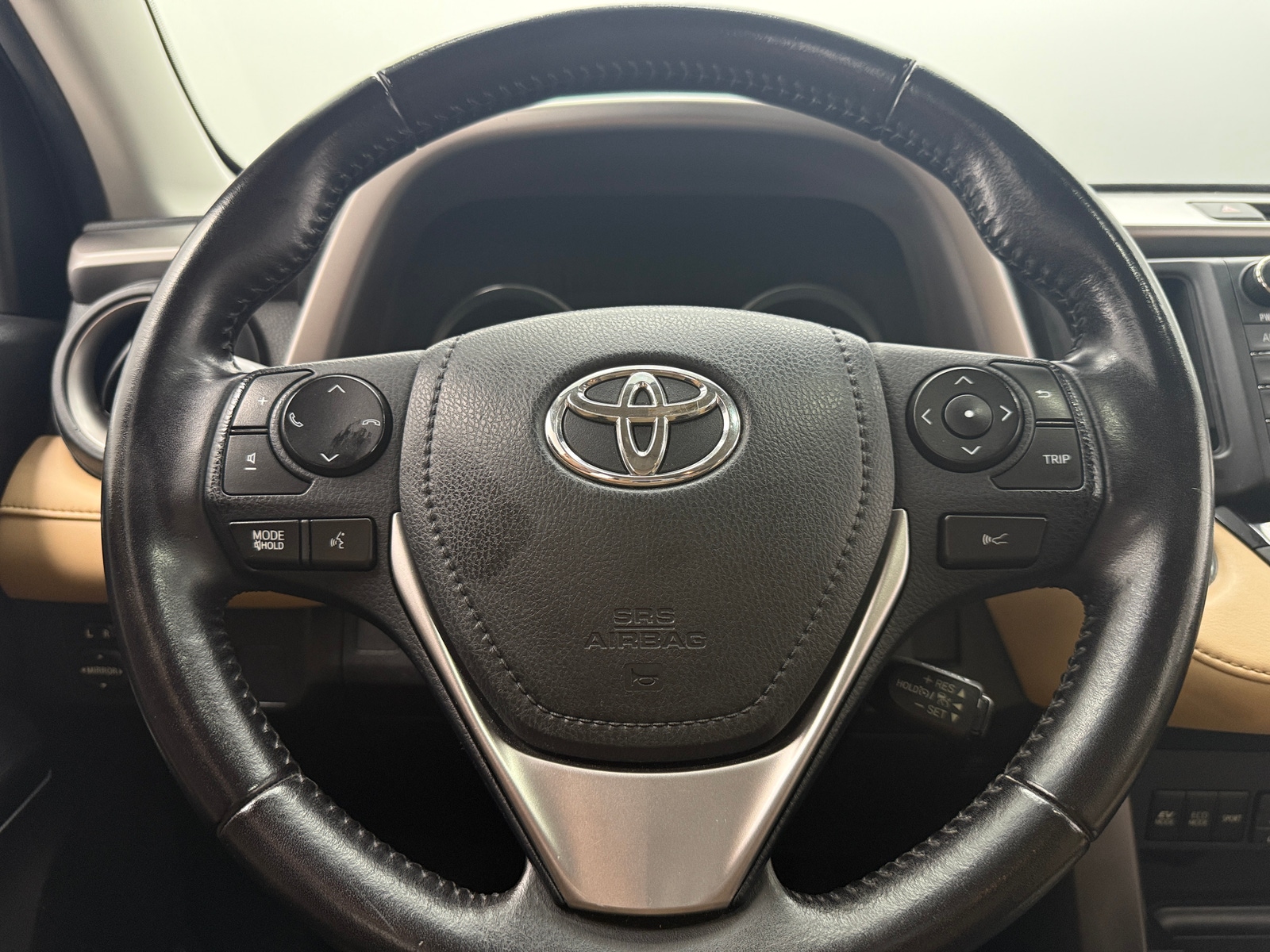 Thumbnail: 2017 Toyota RAV4 - 4