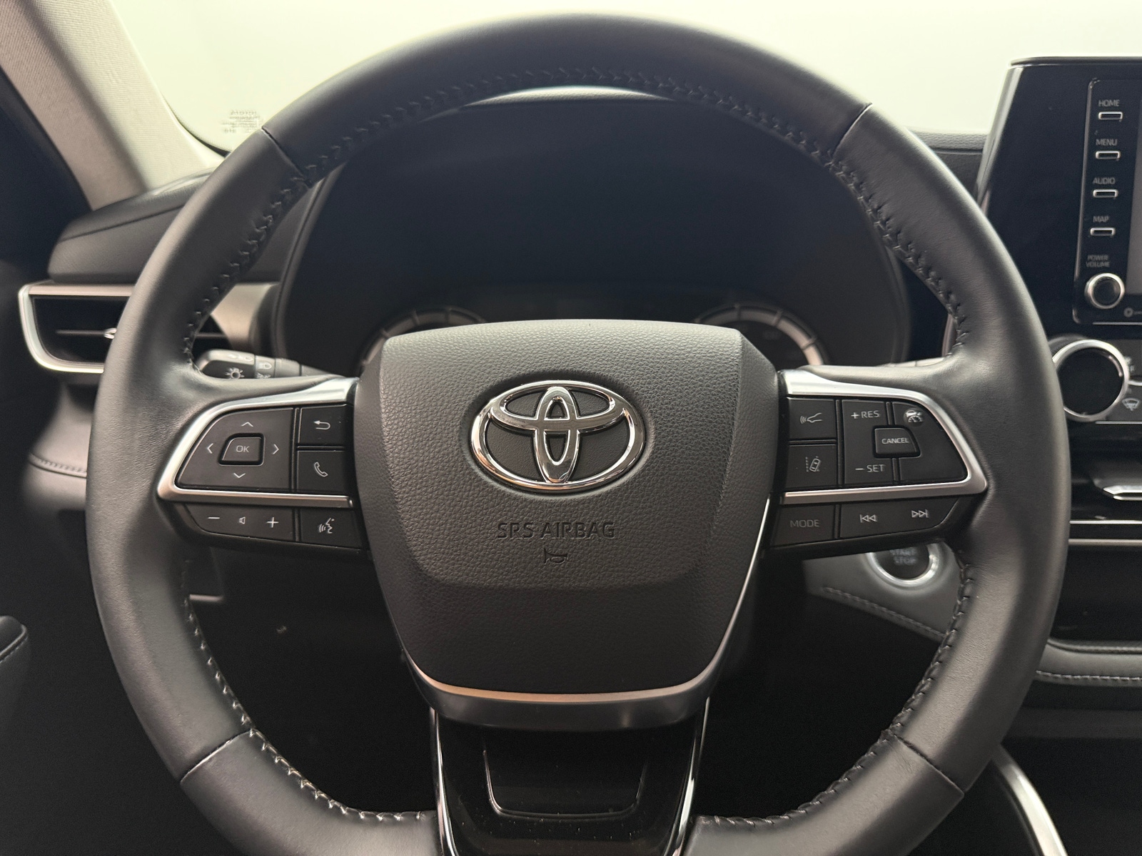 Thumbnail: 2020 Toyota Highlander - 5