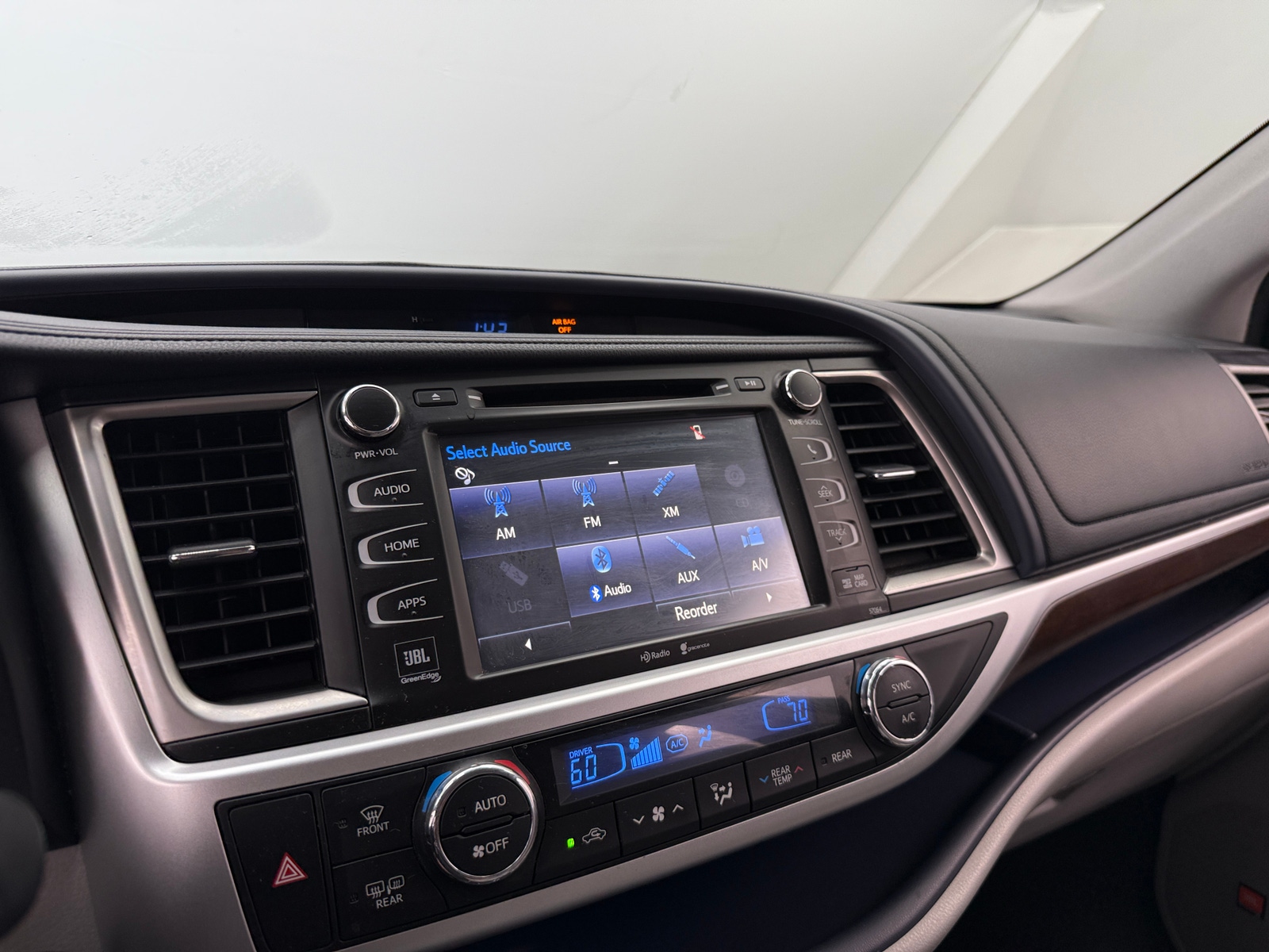 Thumbnail: 2015 Toyota Highlander - 3